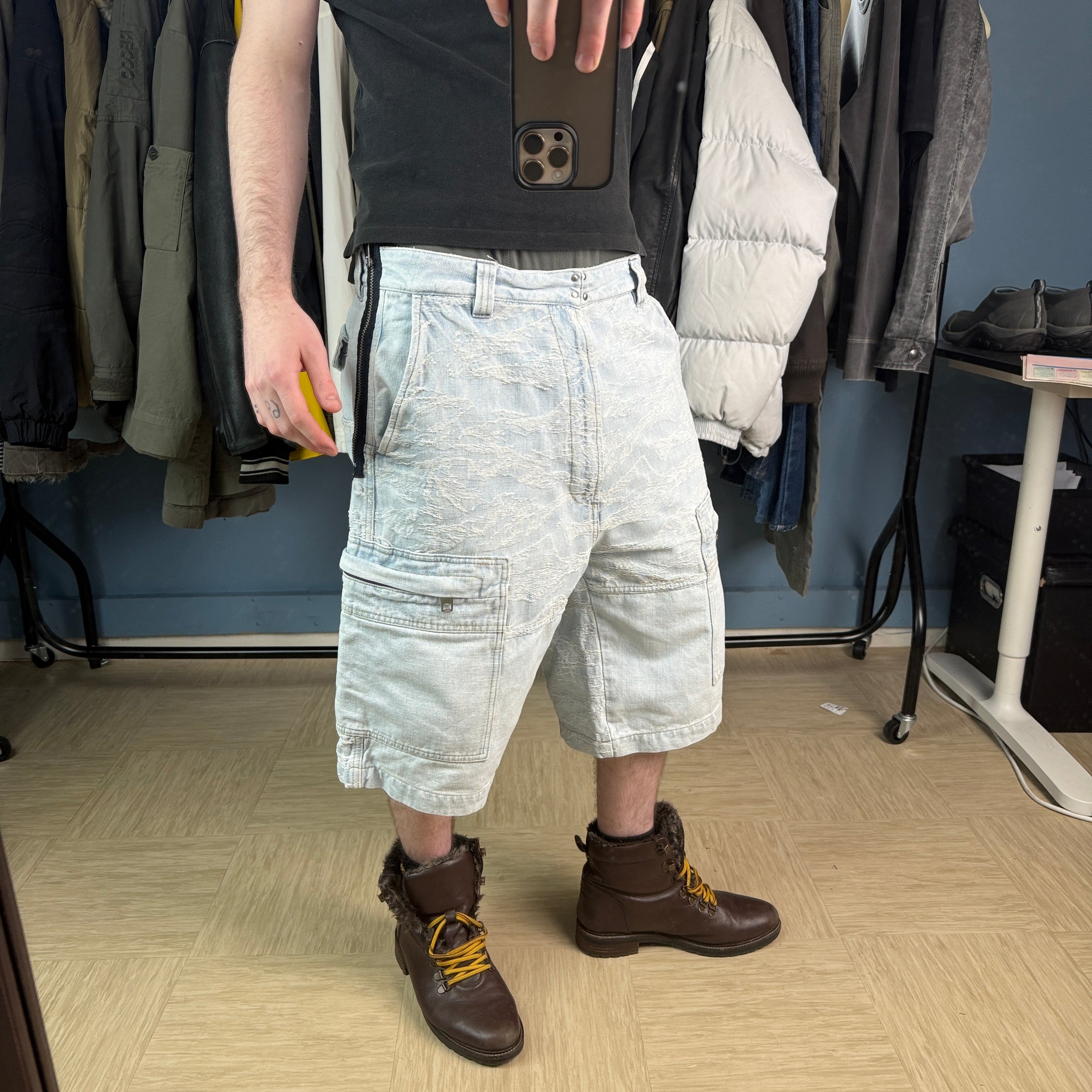 Diesel 2000's baggy wide leg embroidered jean shorts (M)