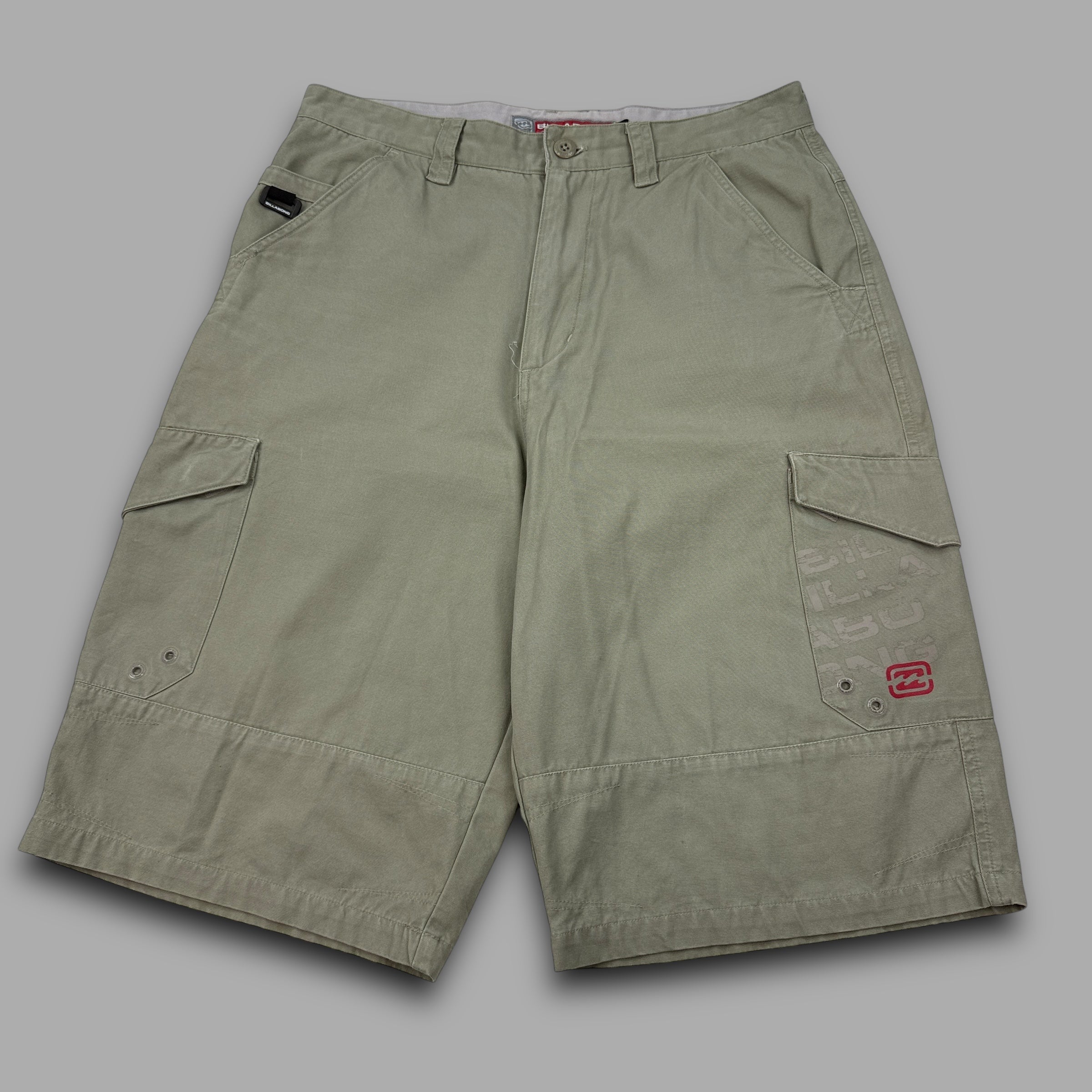 Billabong 2000's baggy wide leg spellout cargo shorts (M)