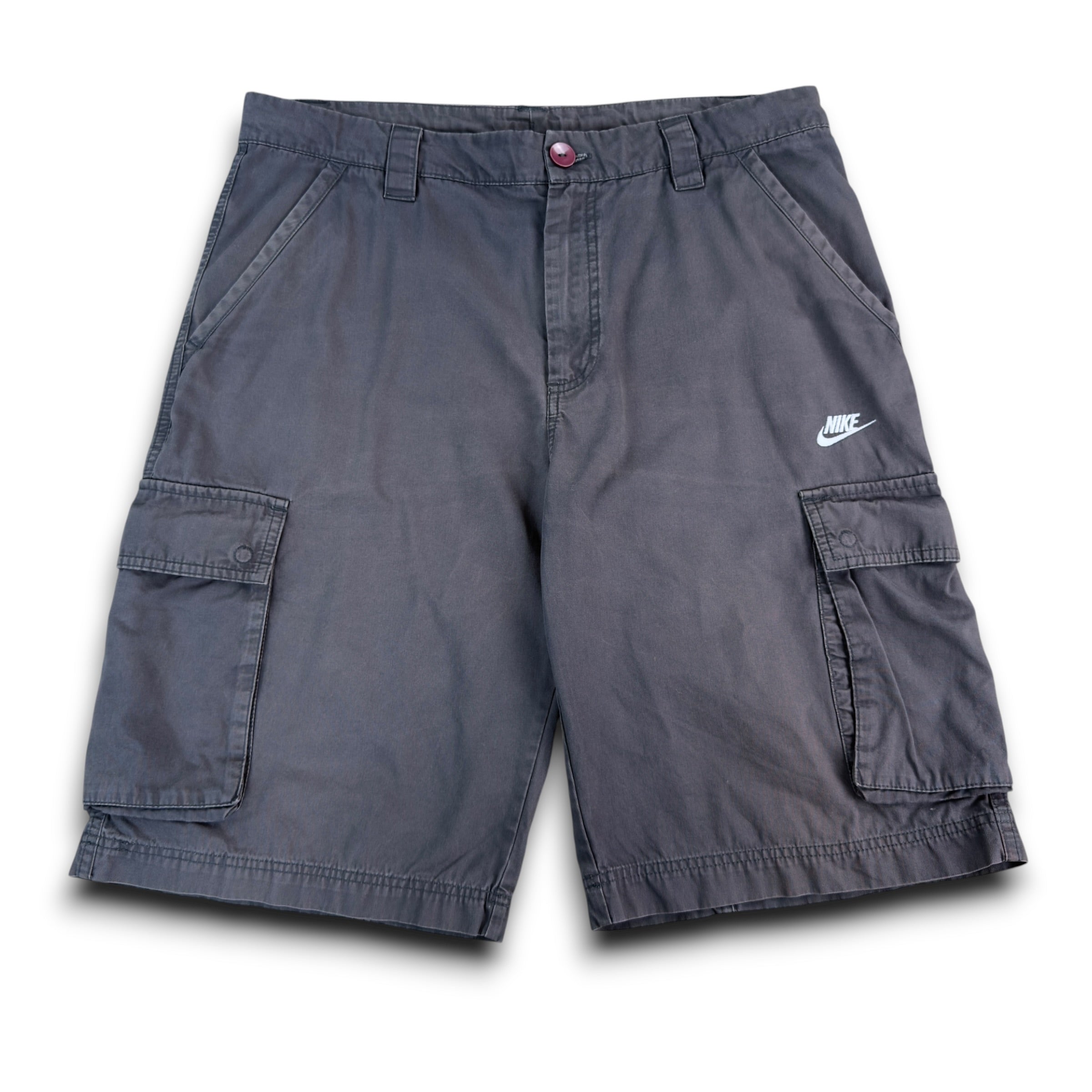 Nike 2000's baggy wide leg cargo shorts (M)