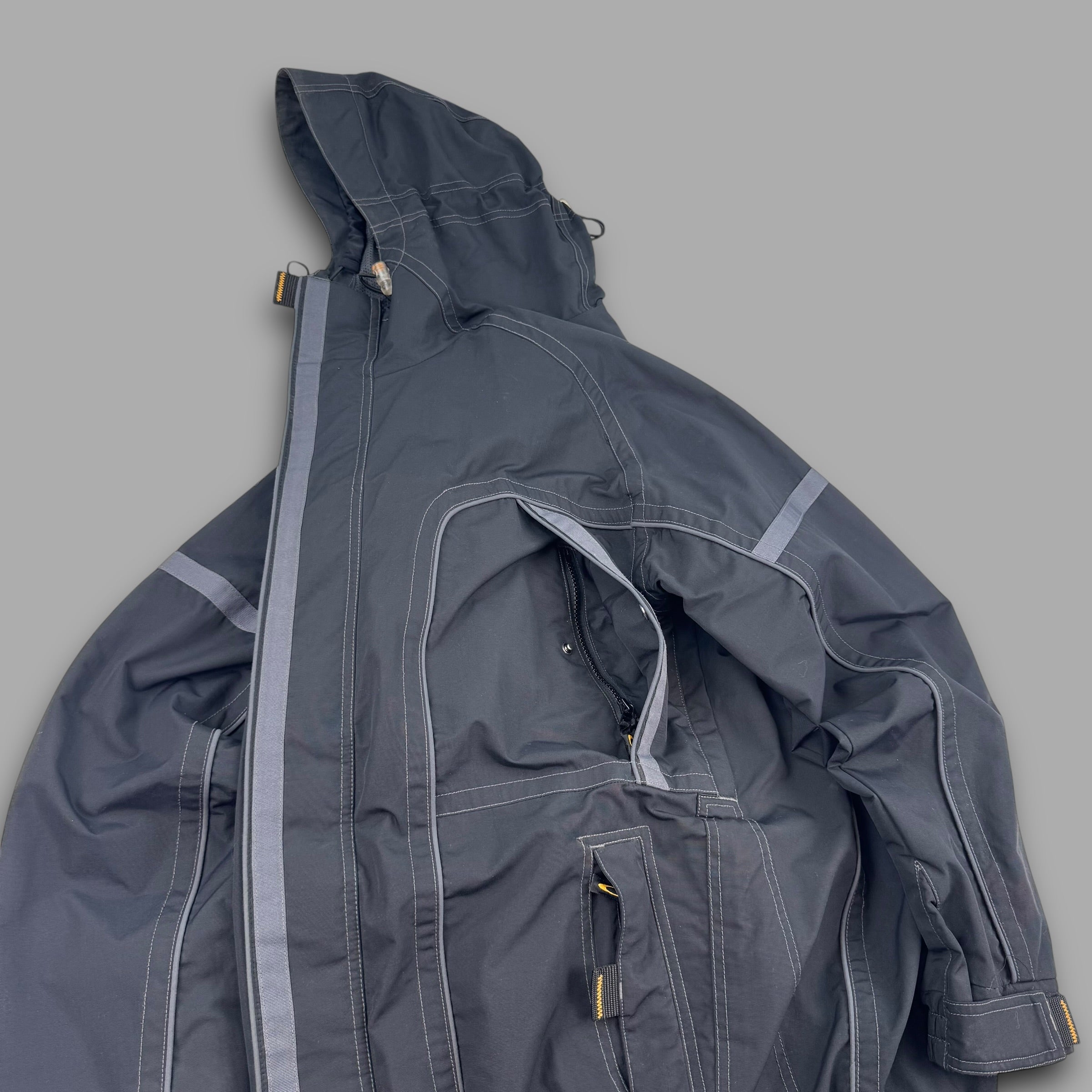 Oakley software 2000's technical panelled multi pocket softshell ski jacket (S-M)