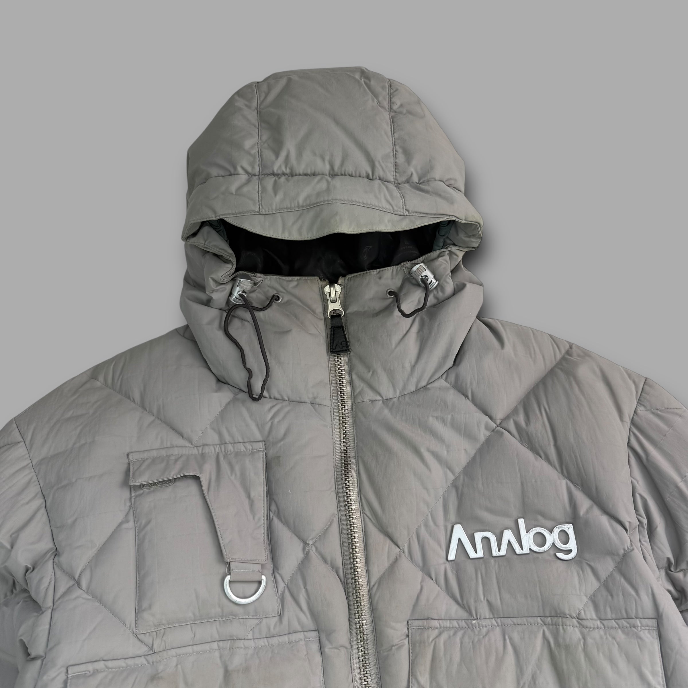 Burton analog 2000's panelled diamond stitch downfilled multi-pocket puffer jacket (M)