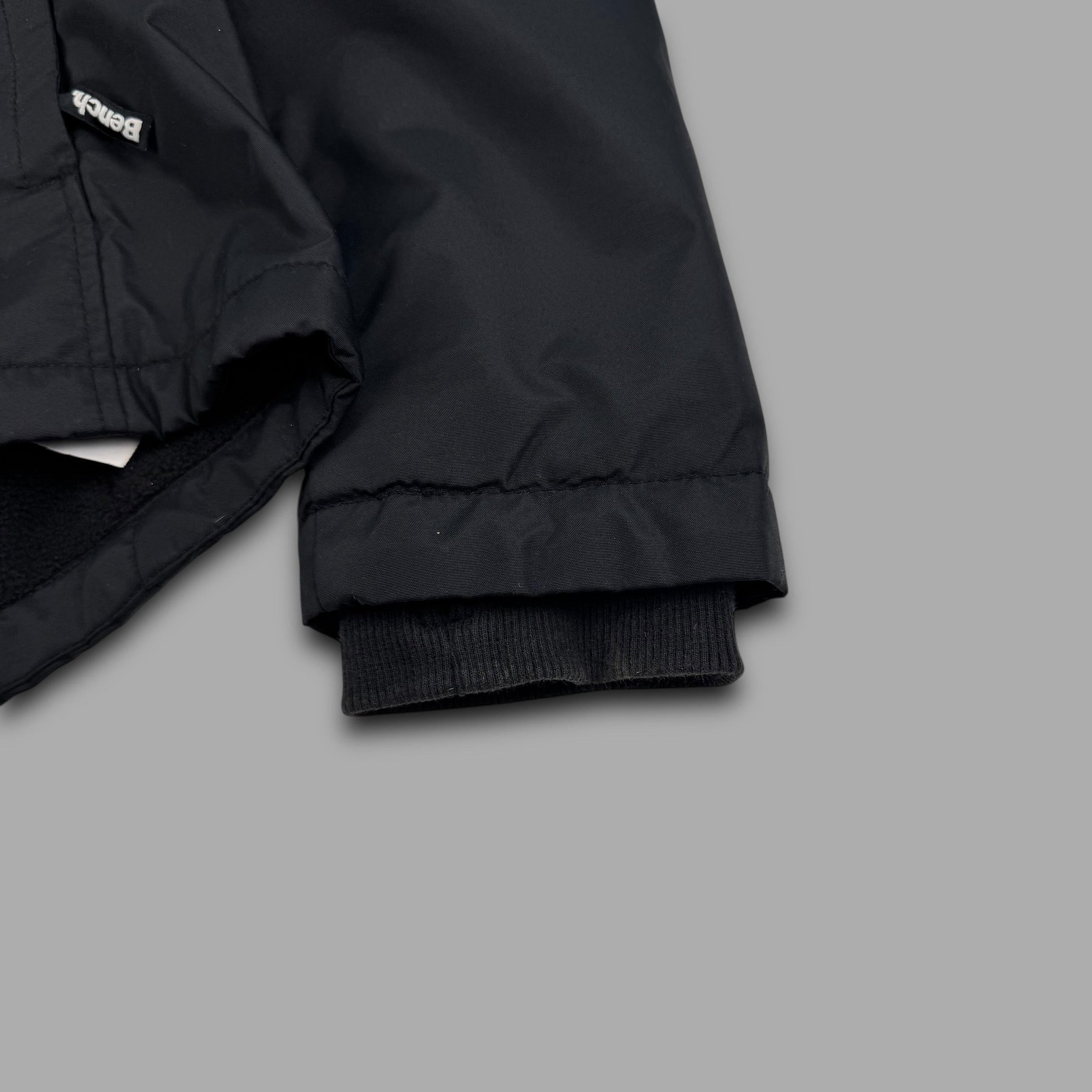 Bench 2000's technical zip up softshell jacket with fur hood (L) wms