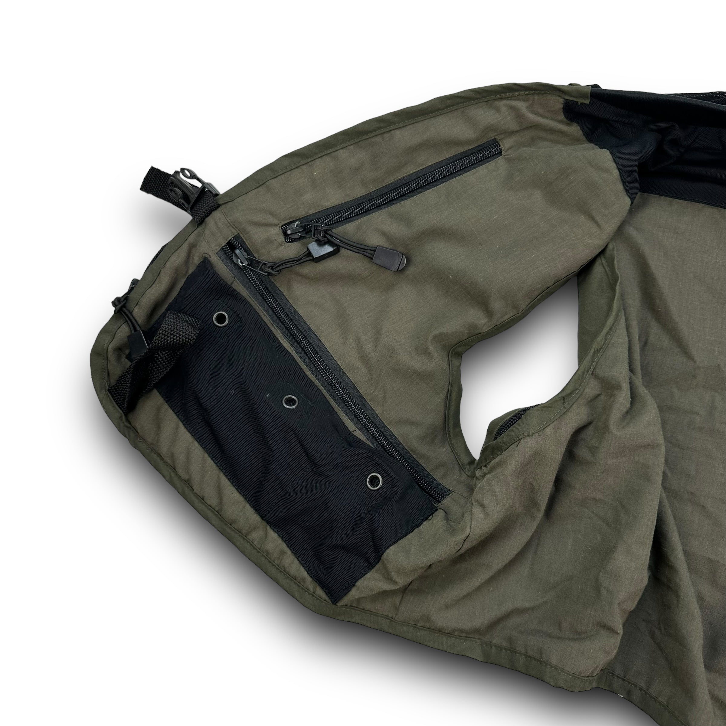 Scierra 2000's technical multi-pocket fishing vest (M)