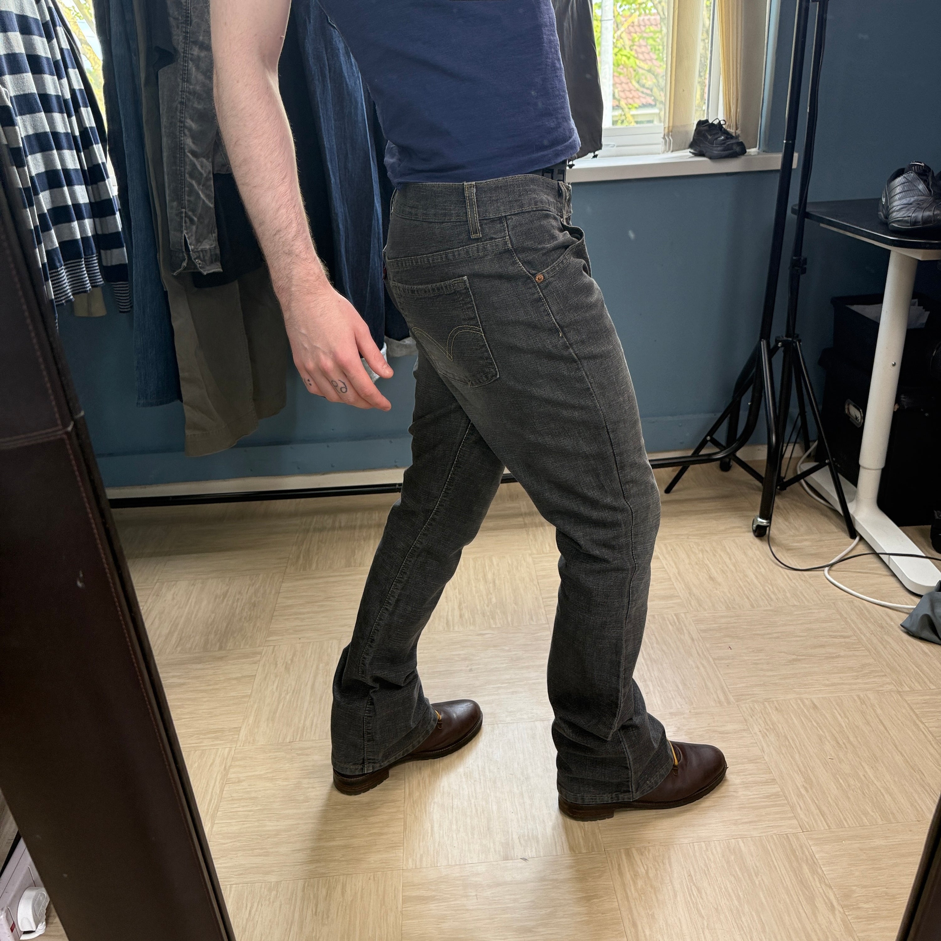 Levi's 515 2000's nouveau boot-cut denim jeans (M)
