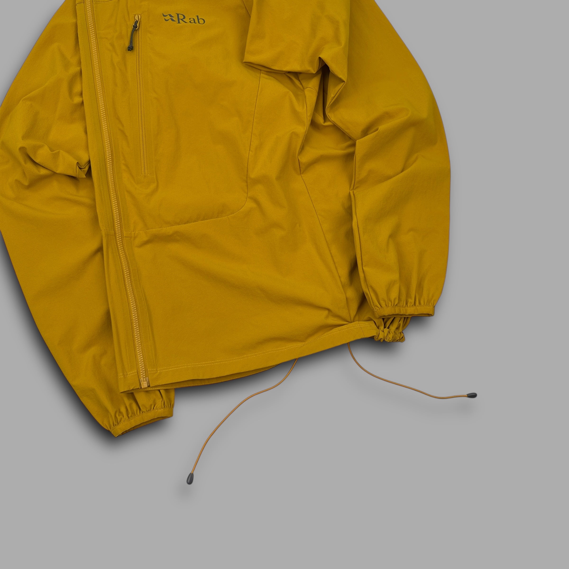 Rab 2000's technical softshell dual-pocket windbreaker (M)