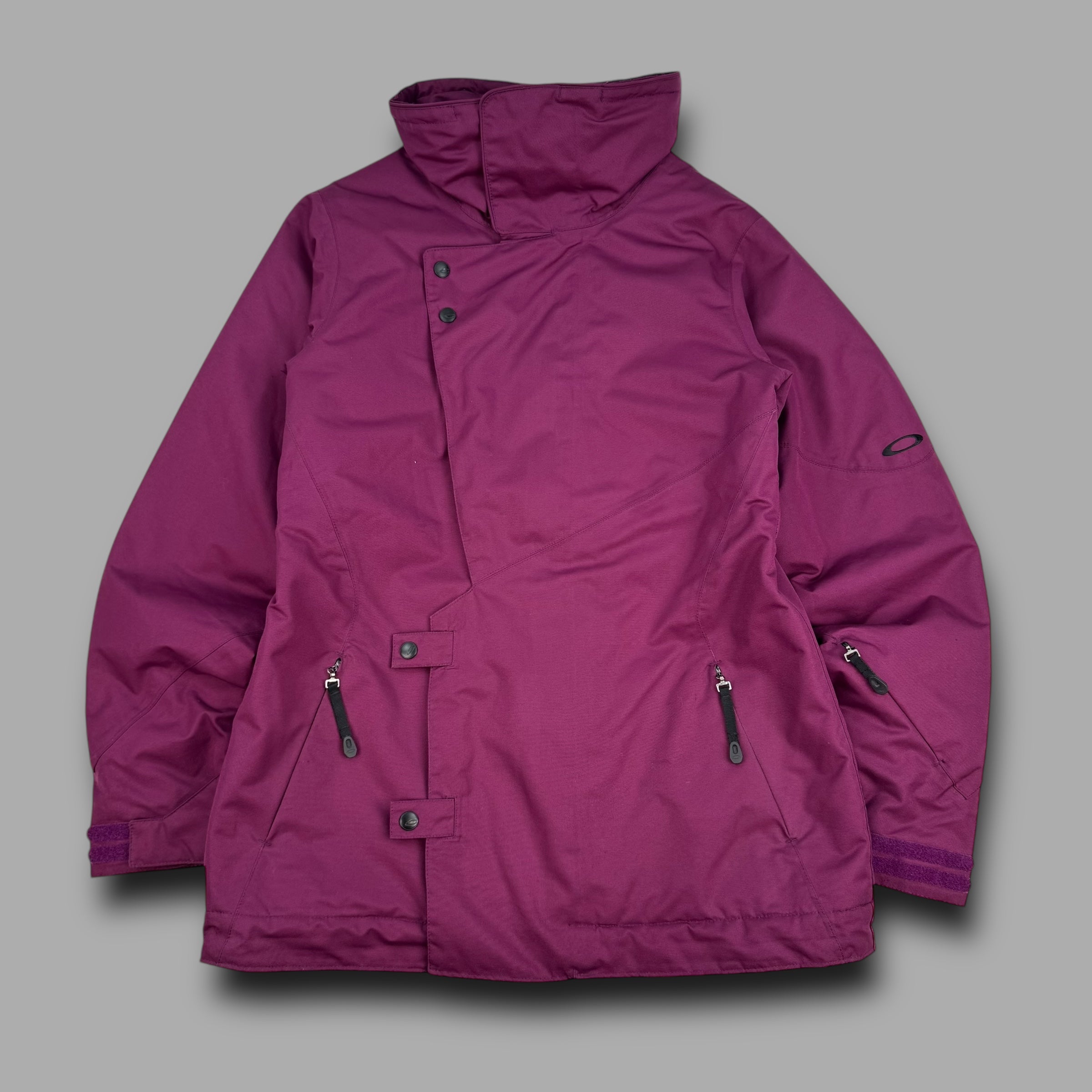 Oakley 2012 technical asymmetrical closure vented softshell ski jacket (M) wms