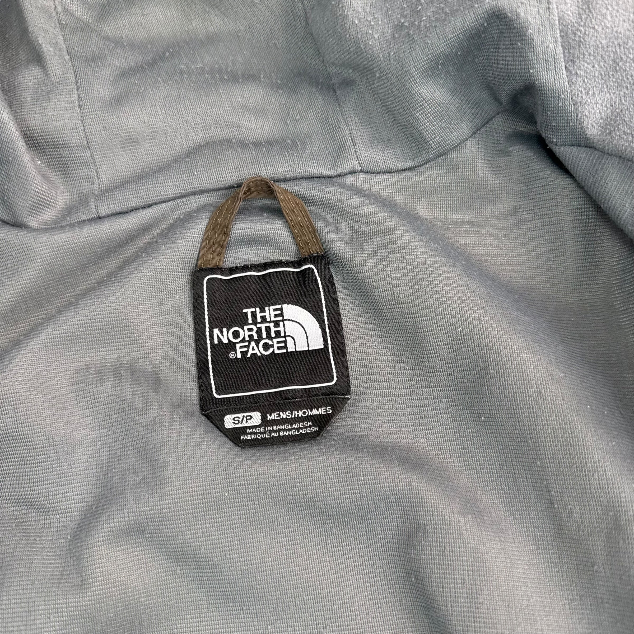 The north face 2006 technical multi-pocket hyvent shell jacket (S)