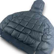 Load image into Gallery viewer, Nike 2000’s square stitch 550 down-filled puffer jacket (M)
