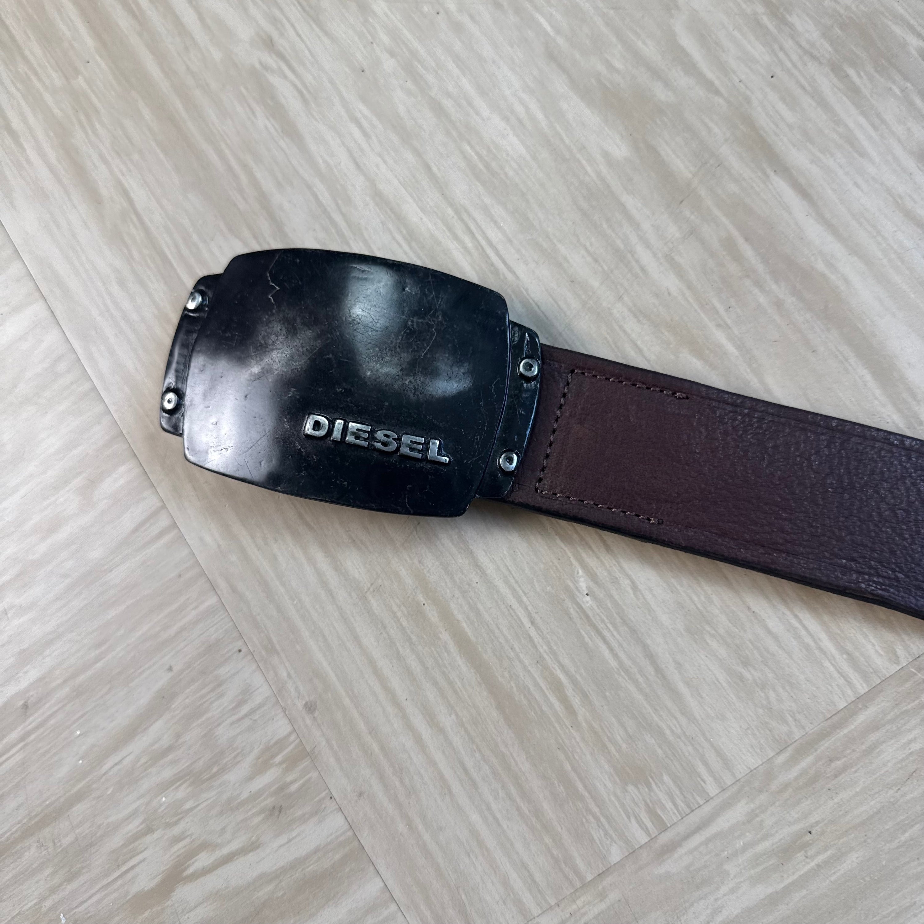 Diesel 2000's metal big buckle leather belt (OS)