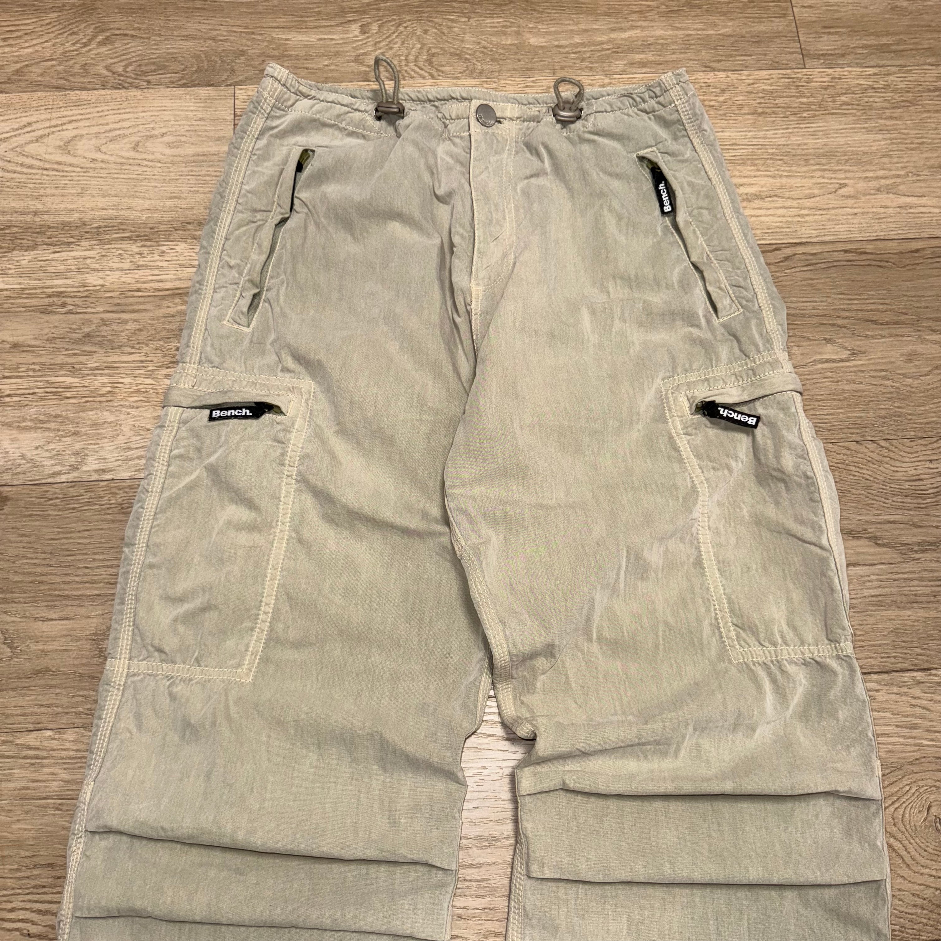 Bench 2000's technical contrast stitch baggy flight bottoms (S)