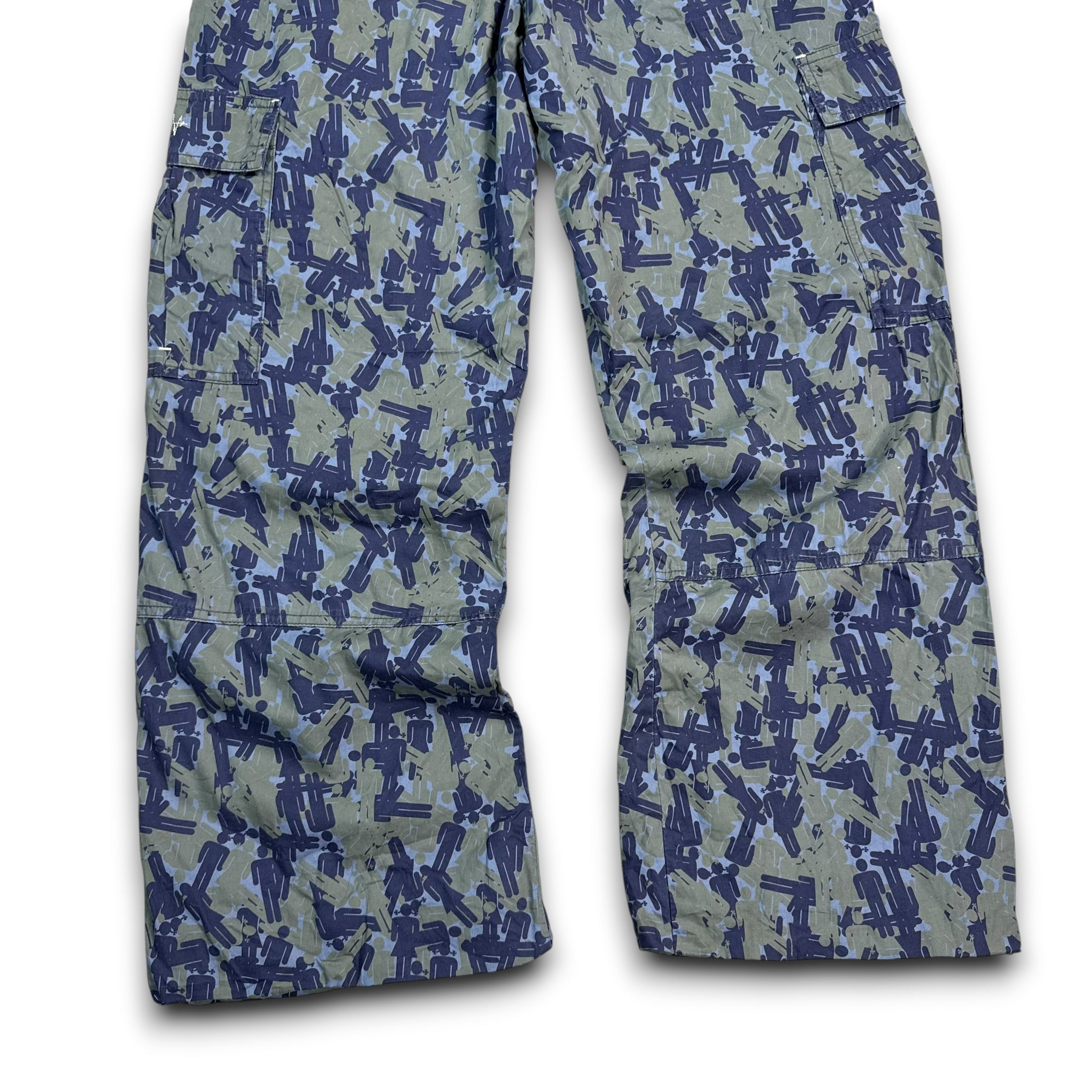 Nike 2000's graphic gender figure camo printed baggy bottoms (S)