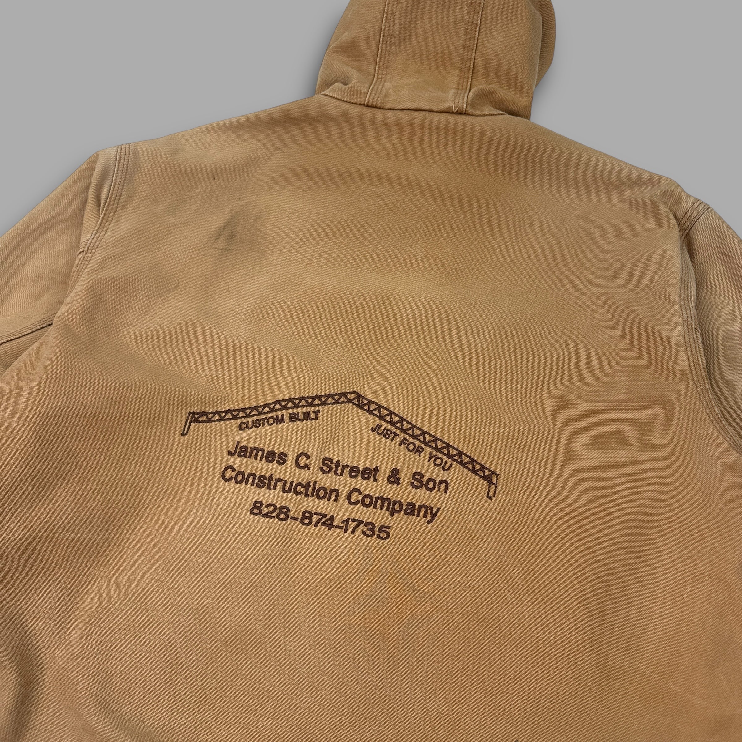 Carhartt 2000's zip-up embrodiered work wear hooded jacket (XL)
