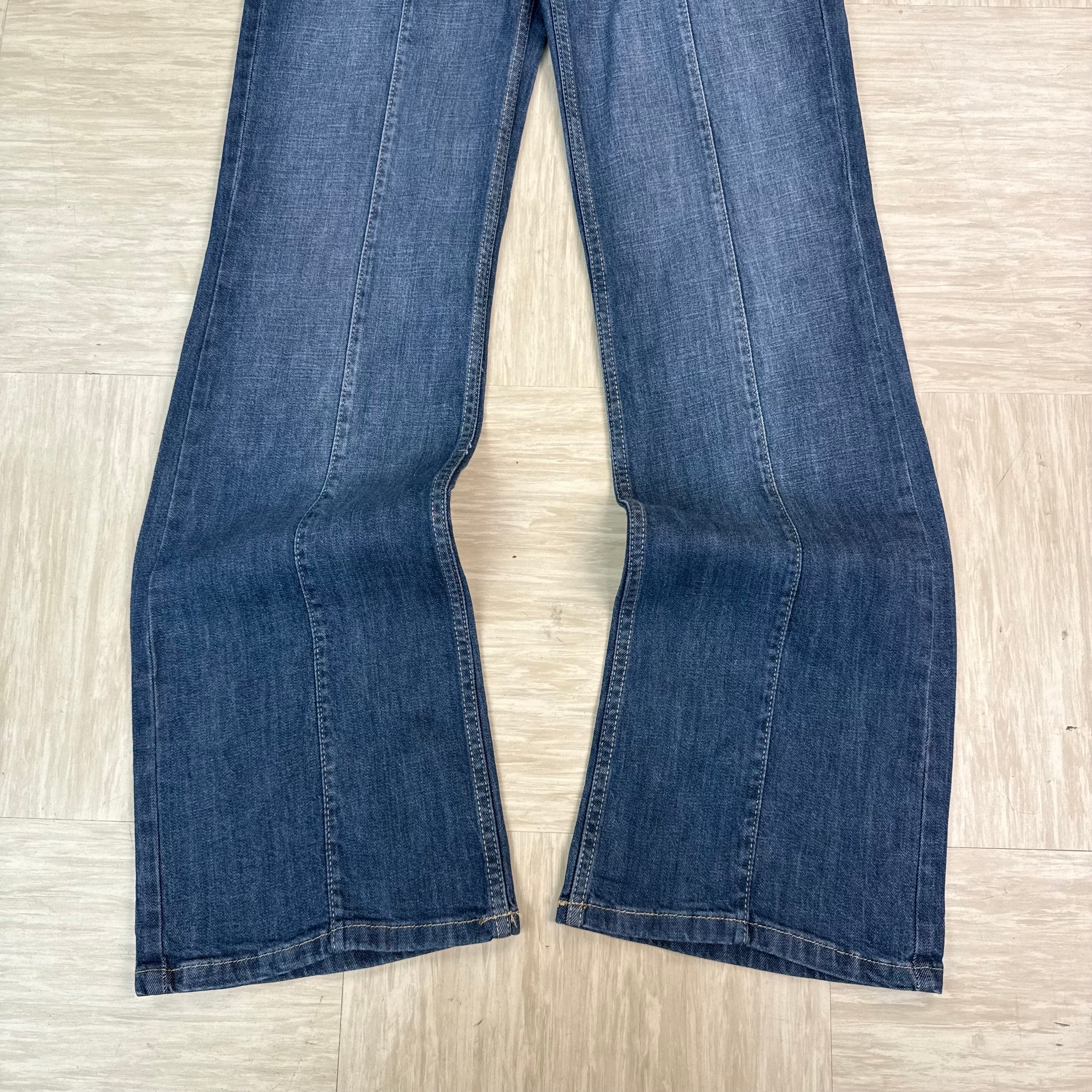 Von Dutch x Bershka graphic relaxed denim bootcut jeans (M) wms
