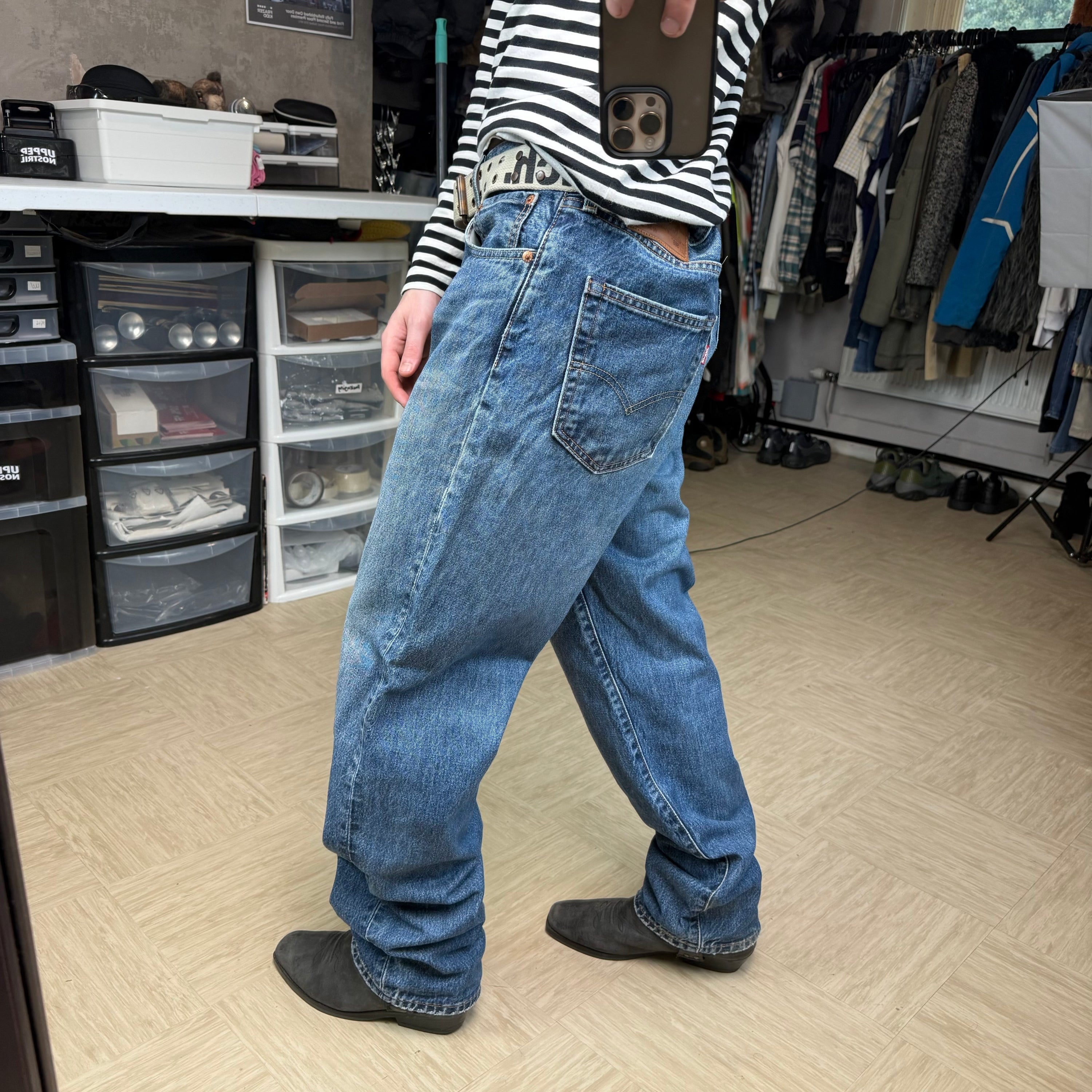 Levi's 568 2000's denim jeans (M)