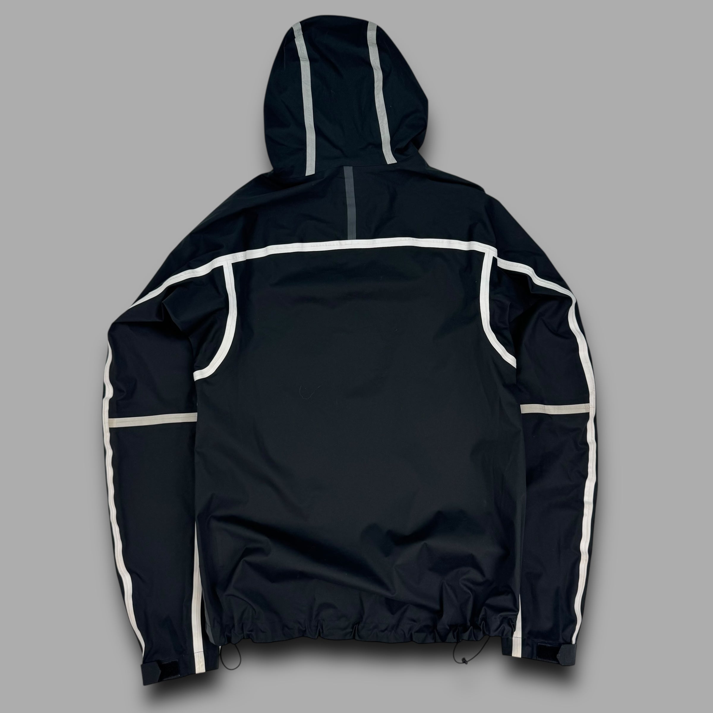 Nike 2000's technical softshell taped seams reflective jacket (XS)