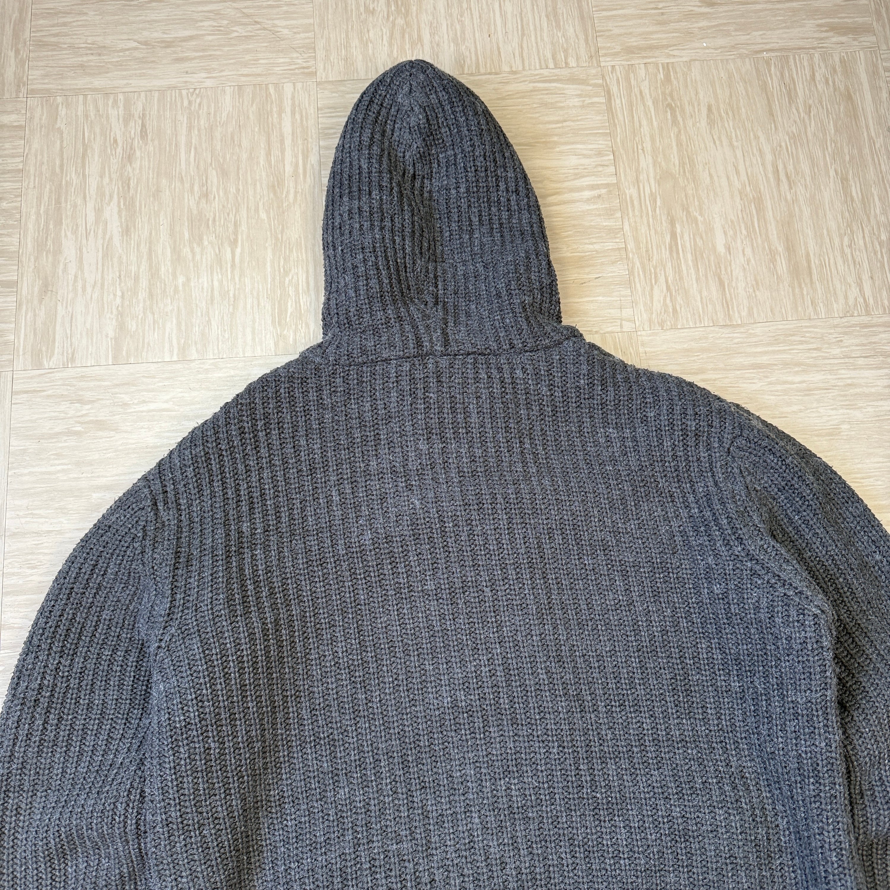 Firetrap 2000's heavy sherpa lined hooded knit jacket (XL)