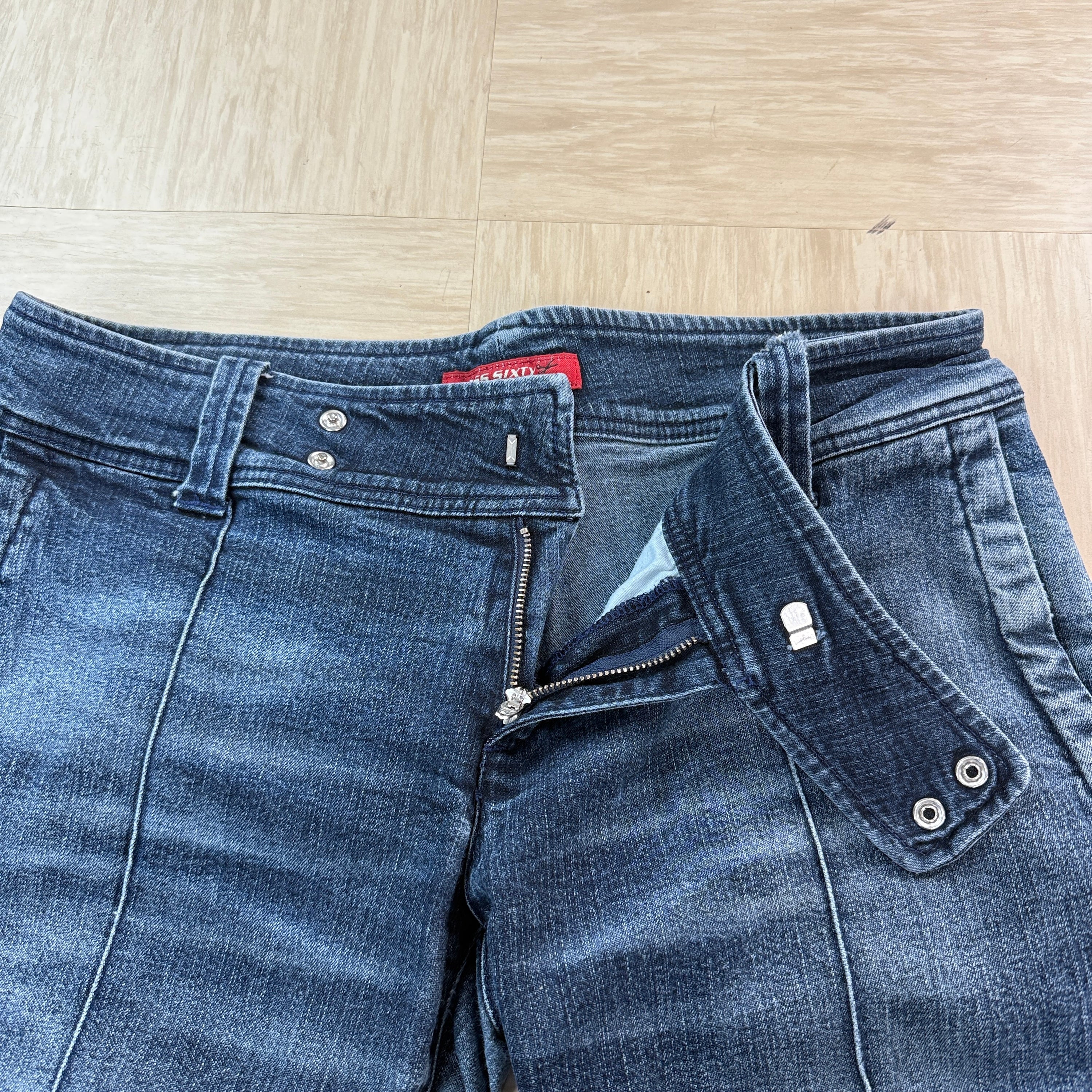 Miss sixty 2000's relaxed bootcut denim jeans (S-M)
