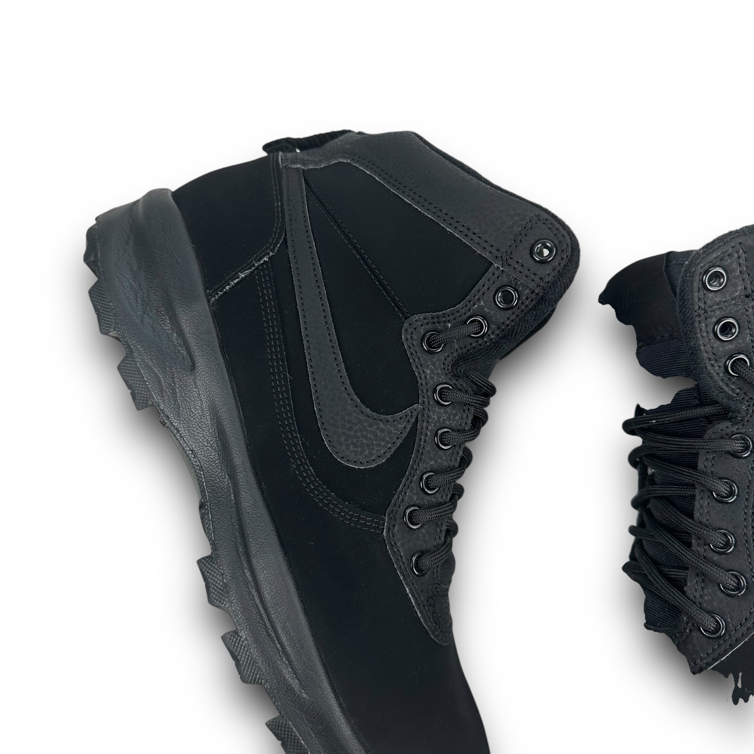 Nike manoadome 'triple black' 2020 (UK8.5)