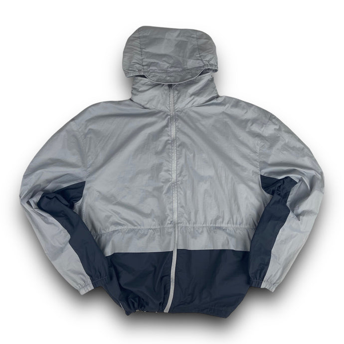 Beneunder breathable translucent jacket (2016)