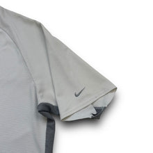 Load image into Gallery viewer, Nike sphere 2000’s technical tee (L)
