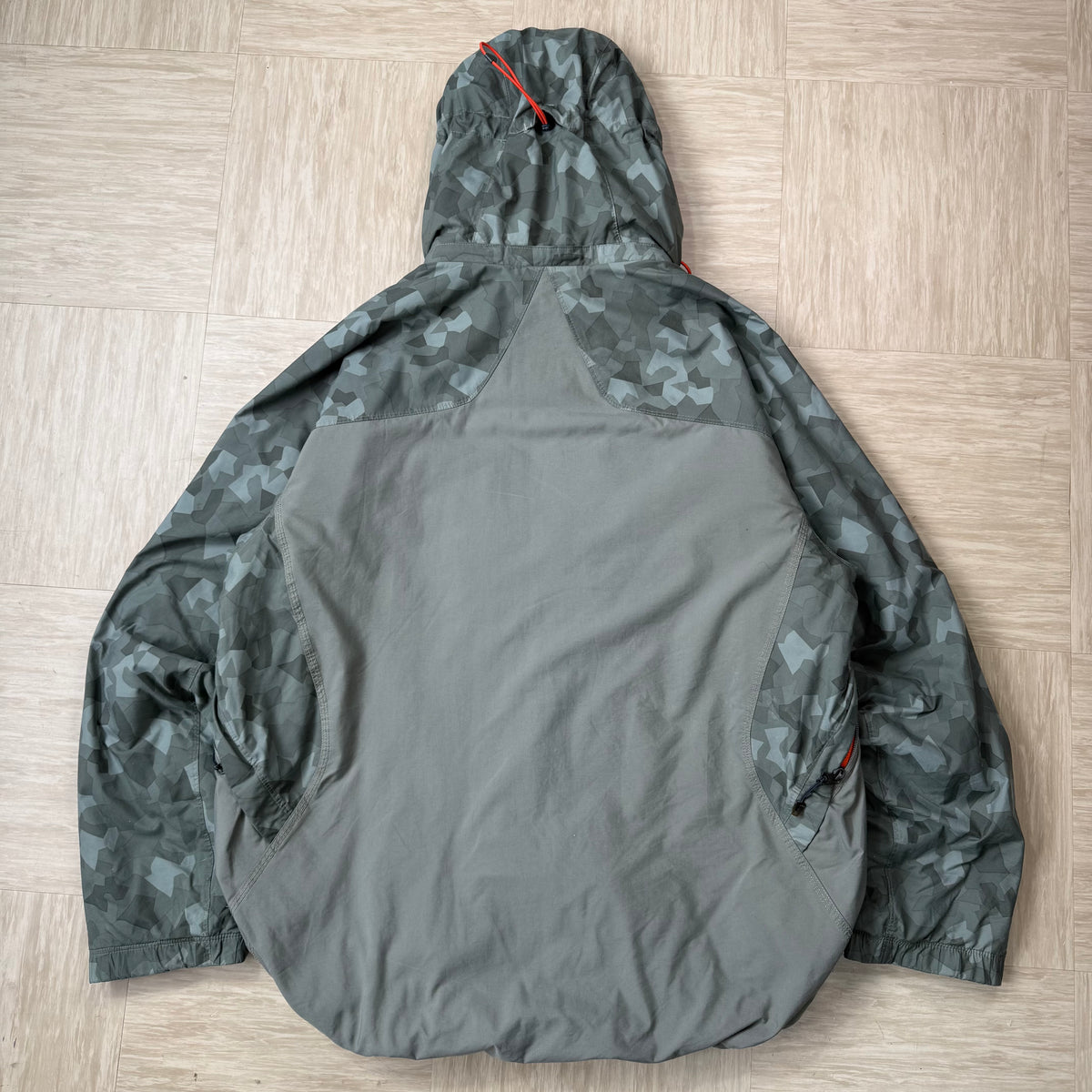 Nike ACG 2000's technical multi-pocket softshell jacket (L)