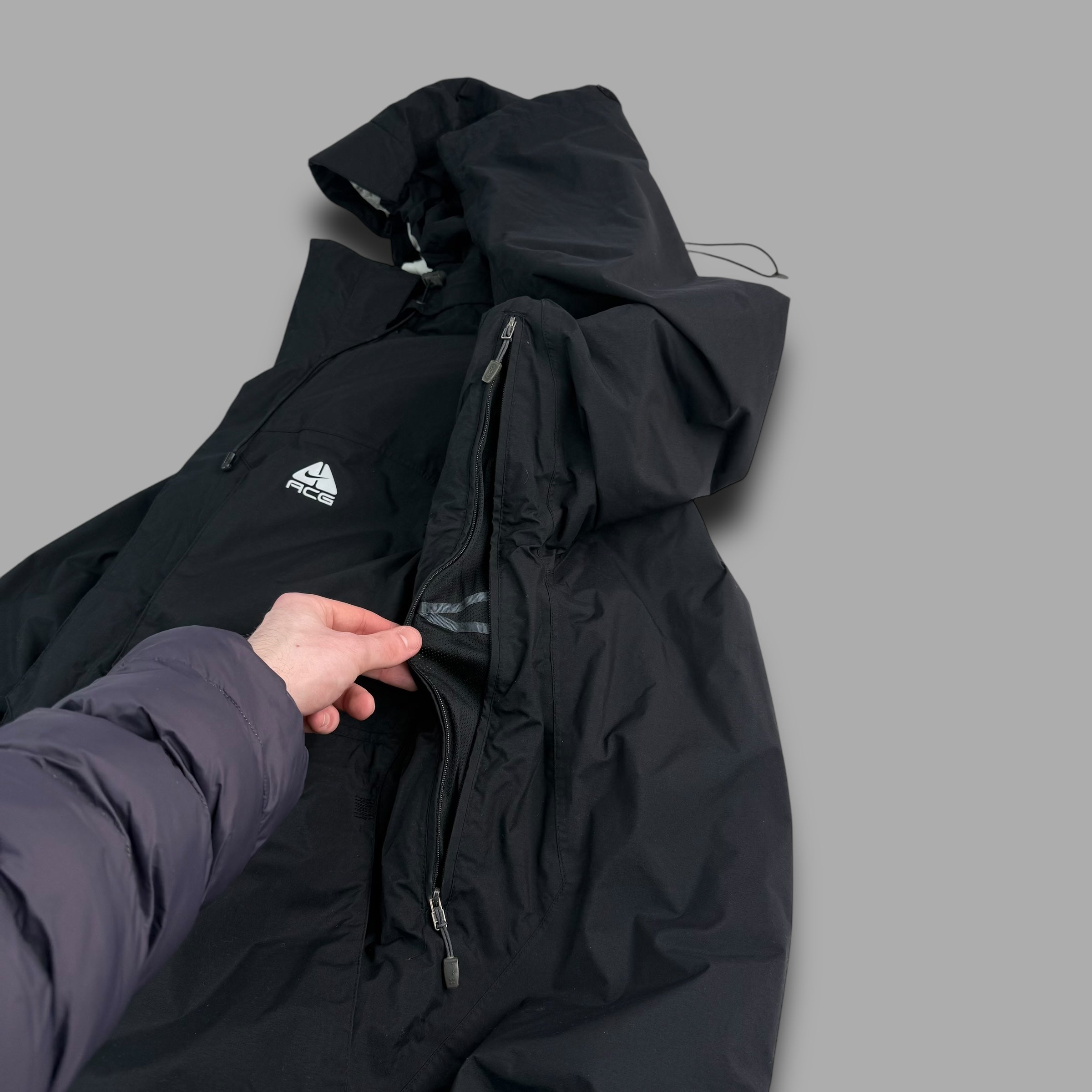 Nike ACG 2000's technical multi-pocket shell jacket (L)