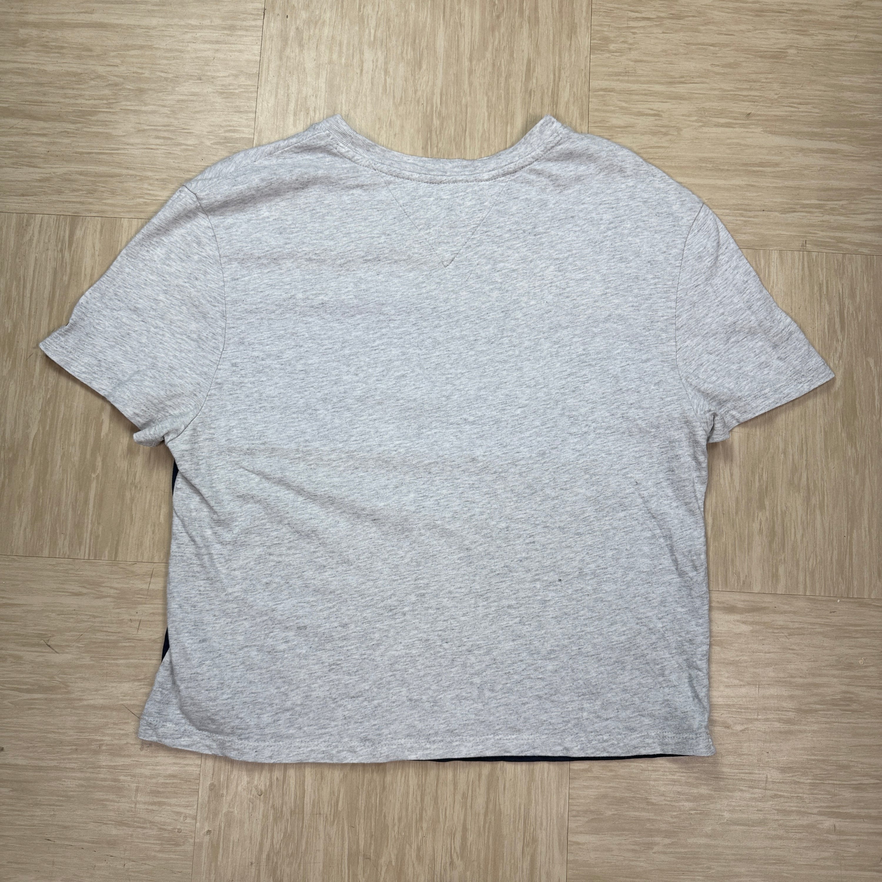 Tommy Hilfiger 2000's cropped spellout tee (S)