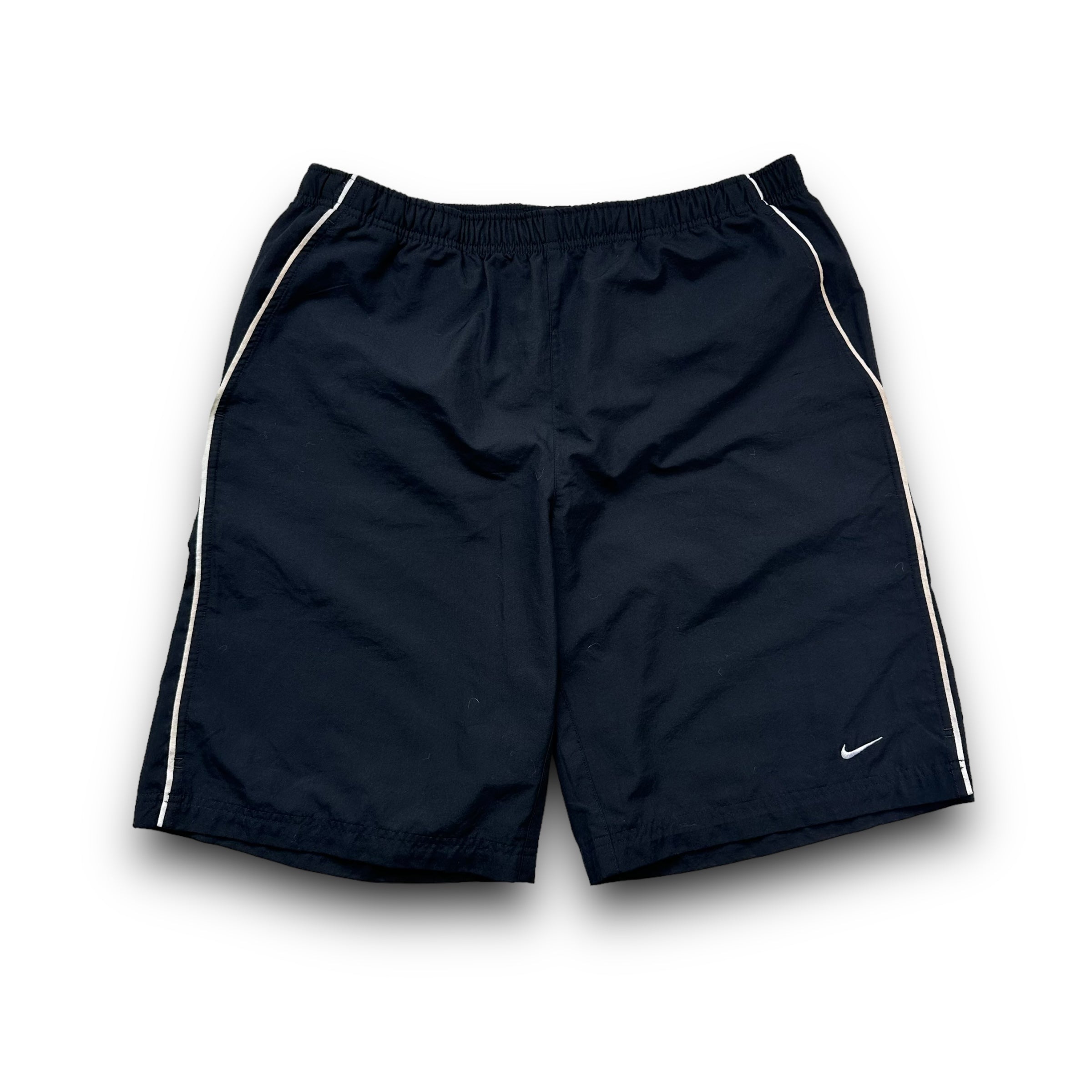 Nike 2000's baggy pinstripe shorts (XXL)