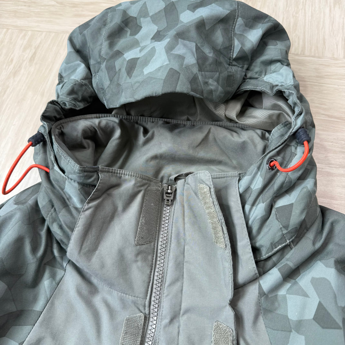 Nike ACG 2000's technical multi-pocket softshell jacket (L)