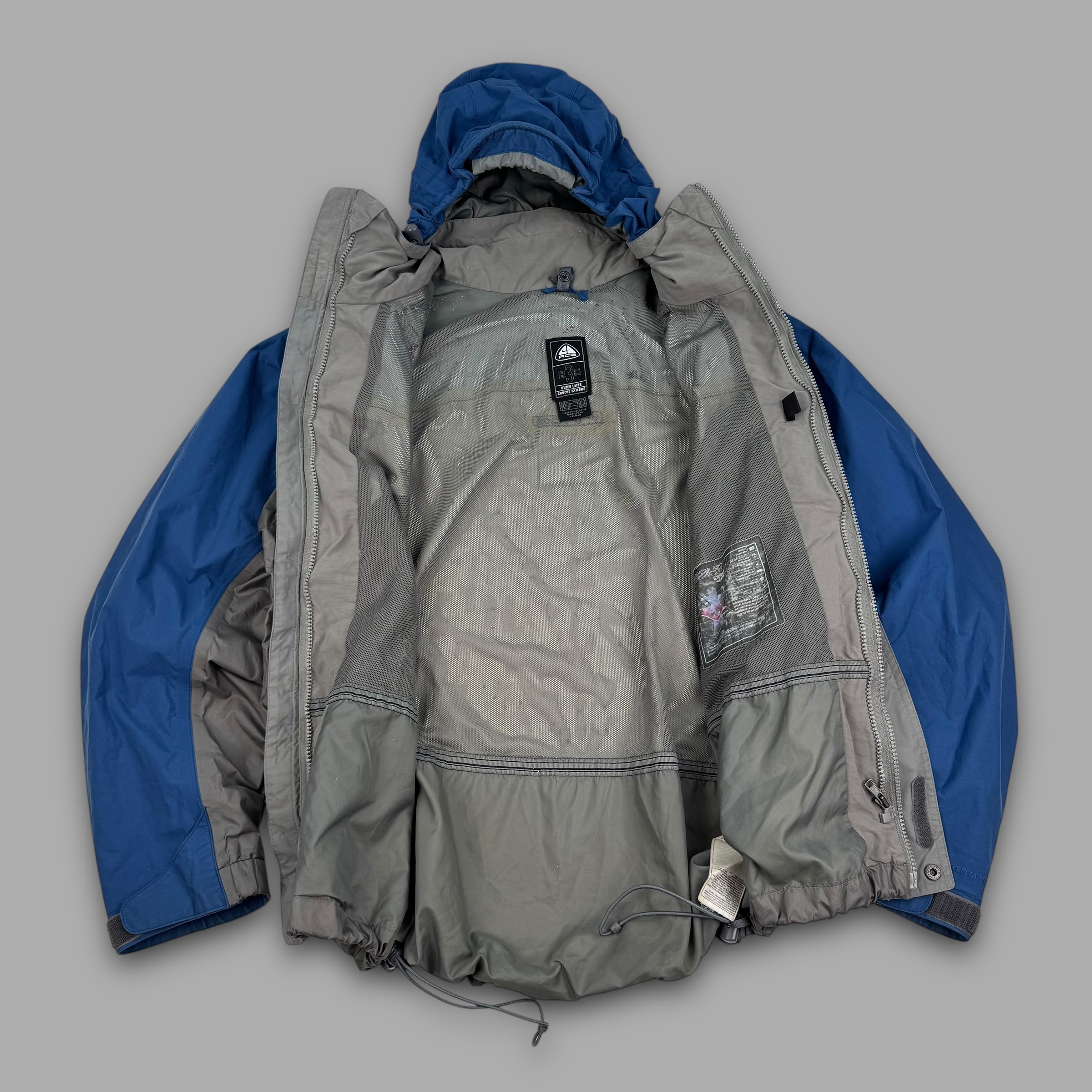 Nike ACG 2000's technical panelled two tone softshell jacket (M)