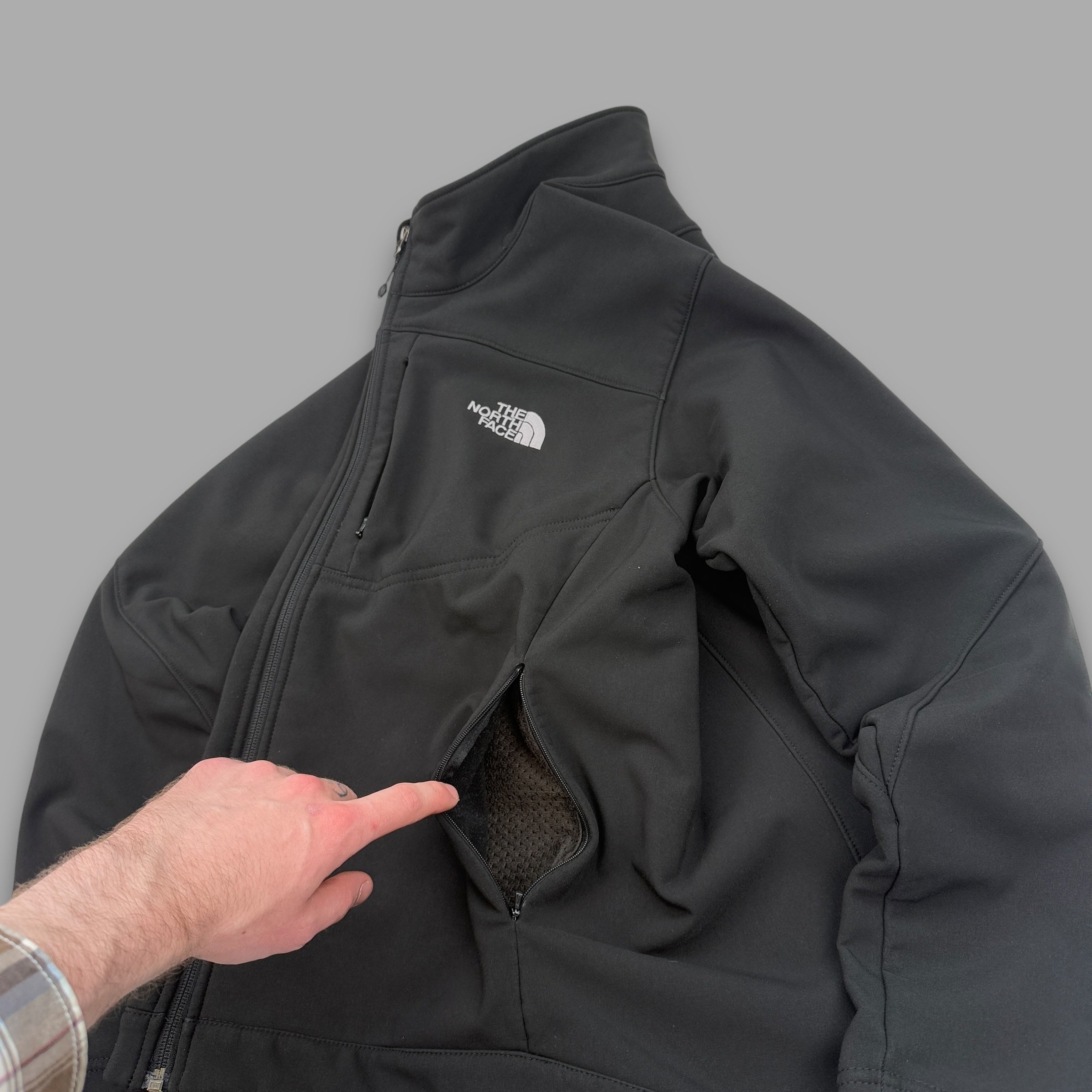The north face 2007 technical softshell zip-up jacket (L)