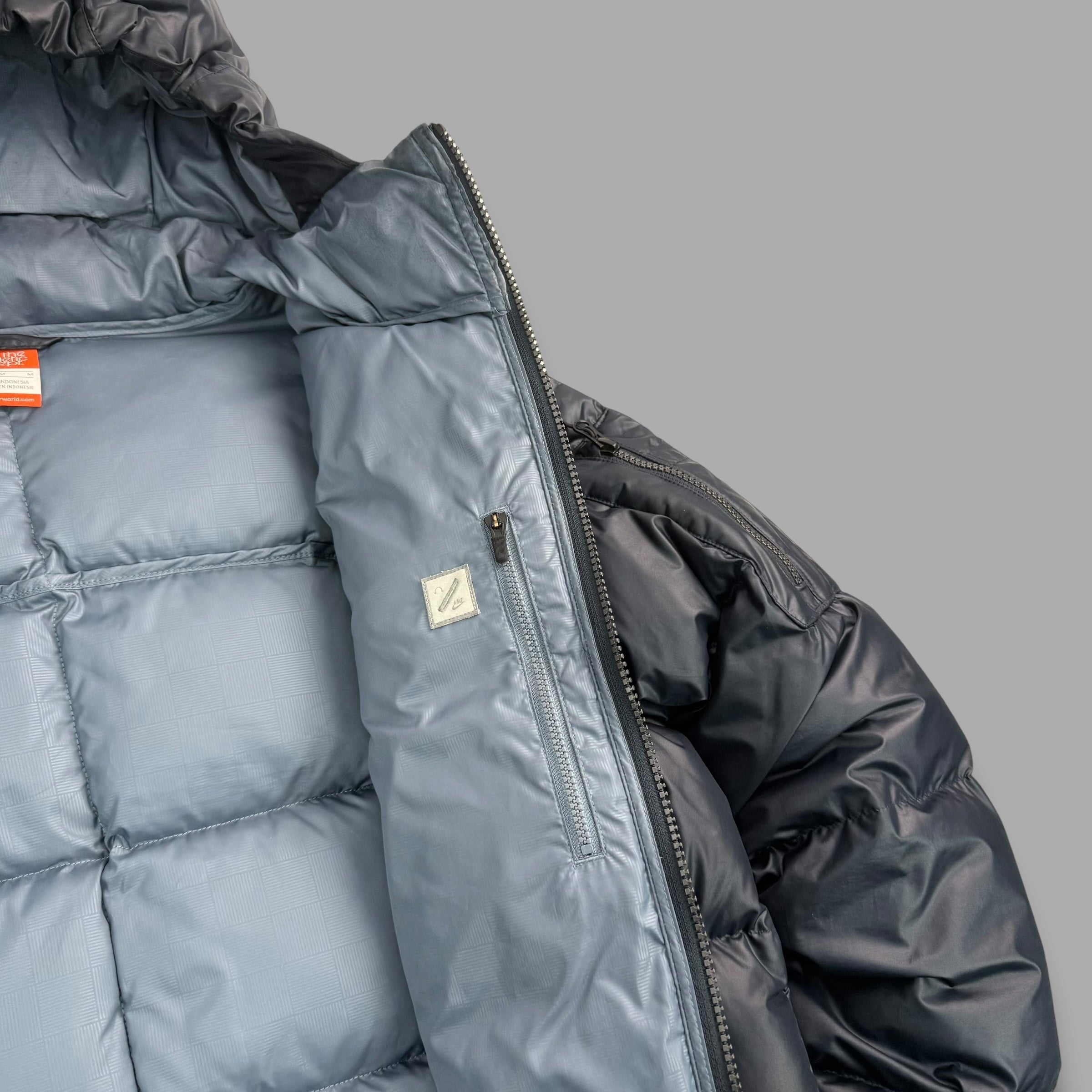 Nike 2000's square stitch 550 downfilled puffer jacket (M)