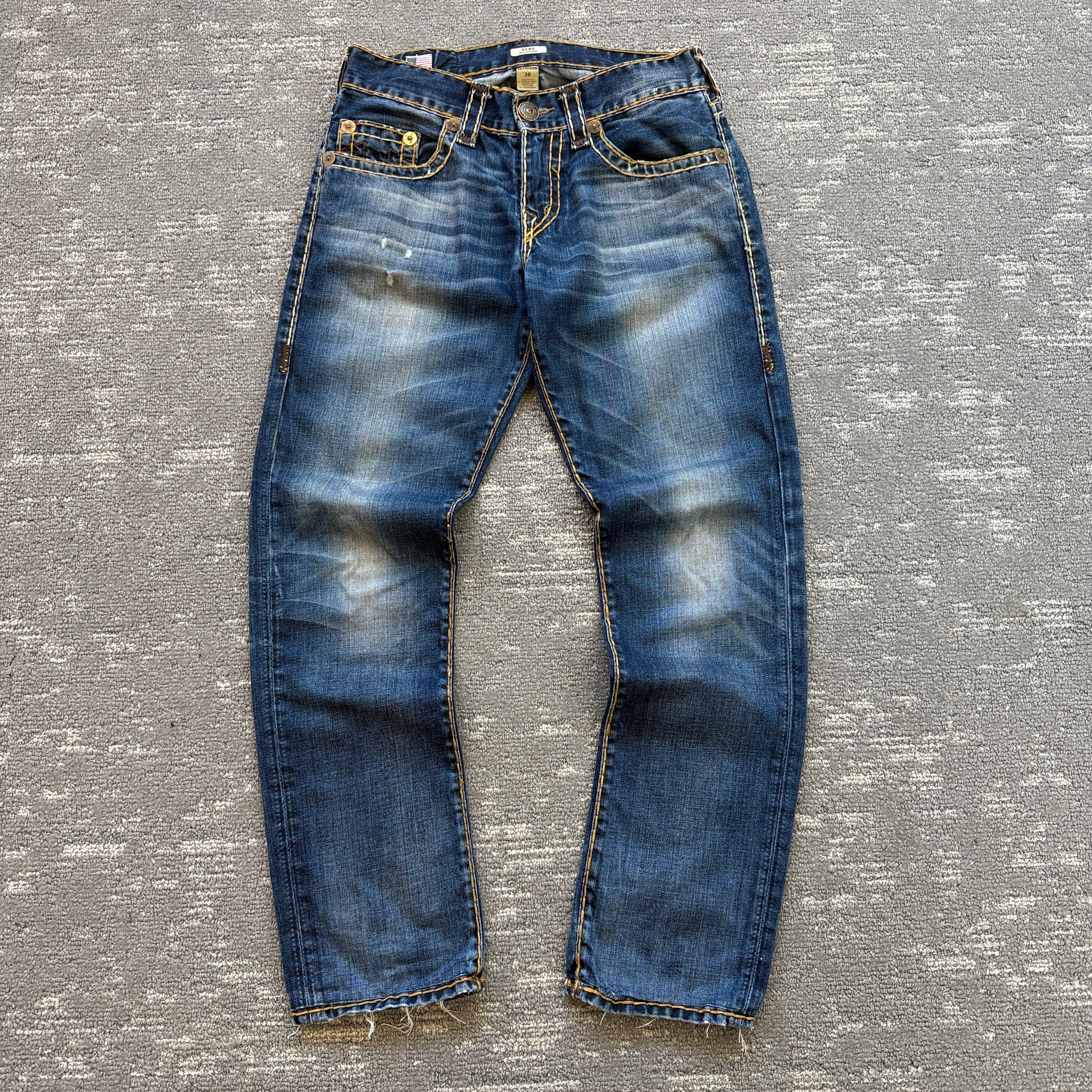 True religion 2000's geno relaxed slim contrast stitch denim jeans (S)