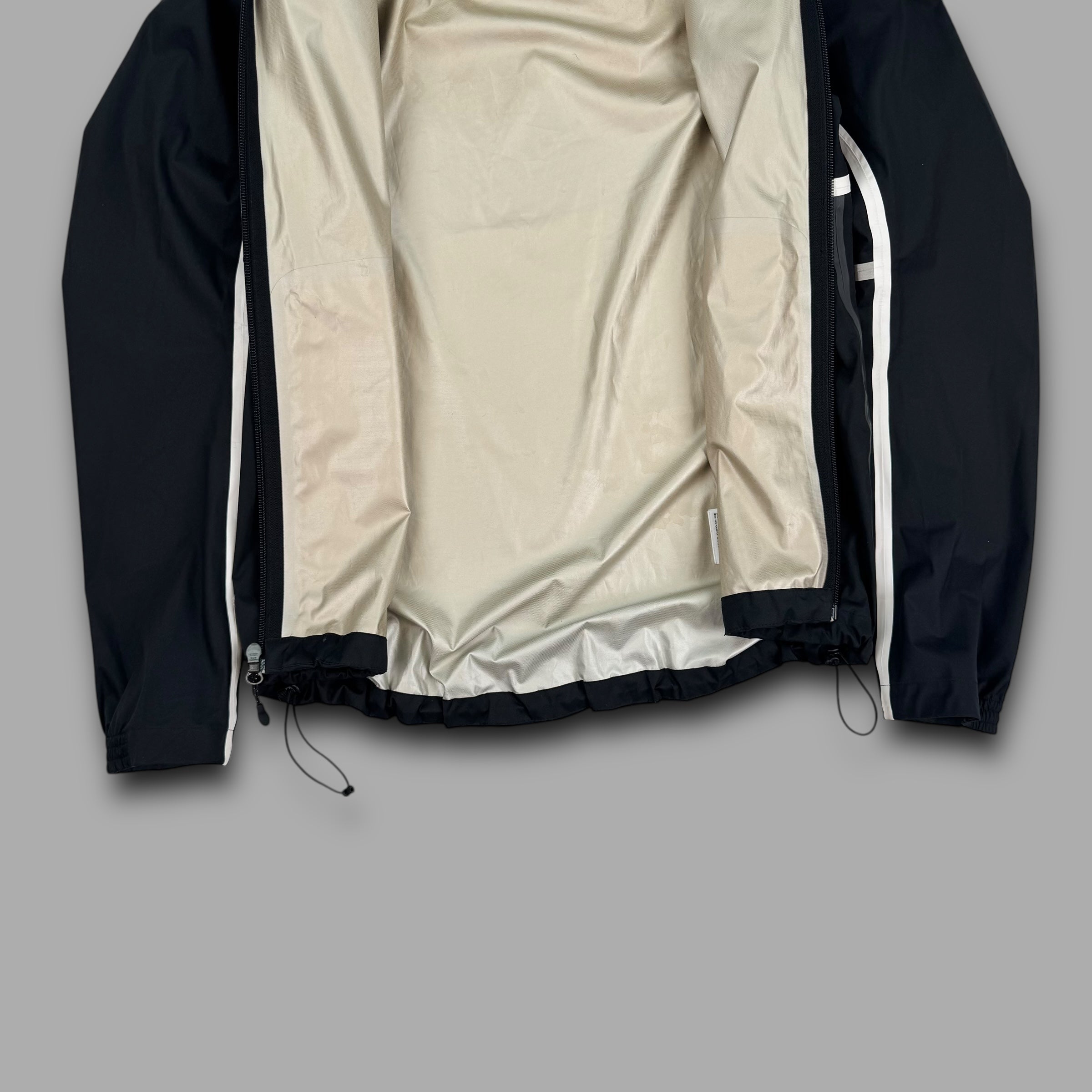 Nike 2000's technical softshell taped seams reflective jacket (XS)