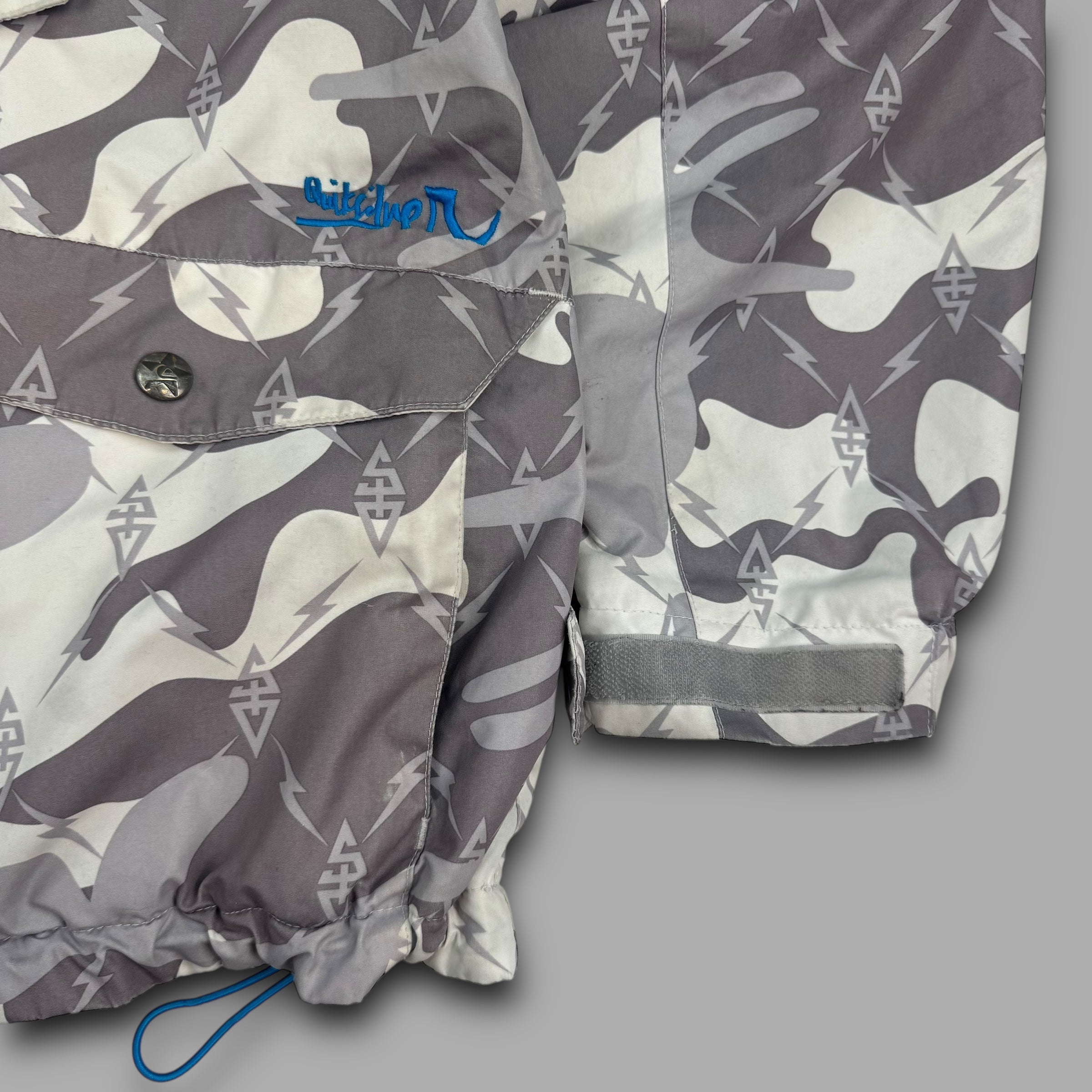 Quiksilver 2000's technical multi-pocket camo softshell ski jacket (L) wms