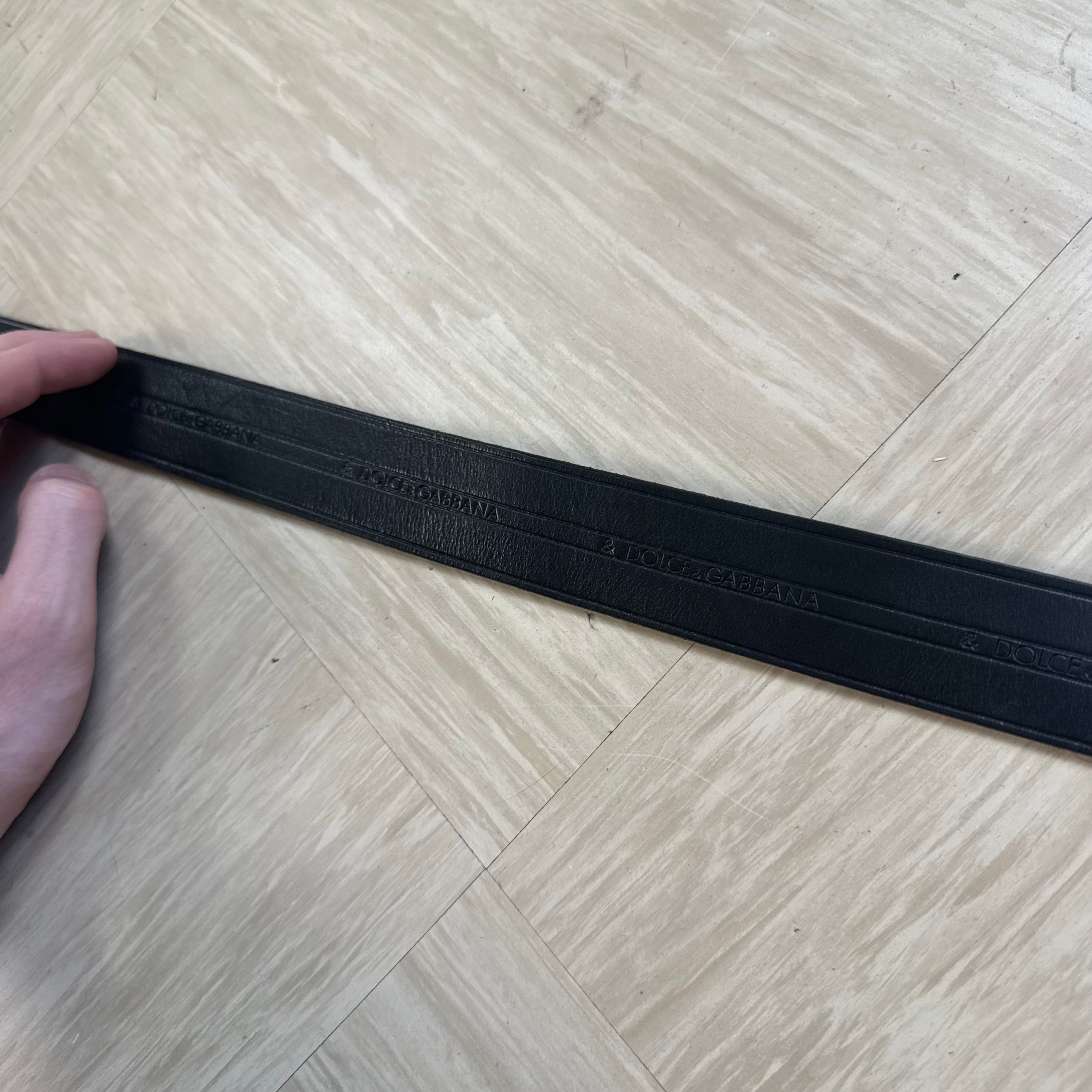 Dolce gabanna 2000's leather embossed spellout belt (OS)