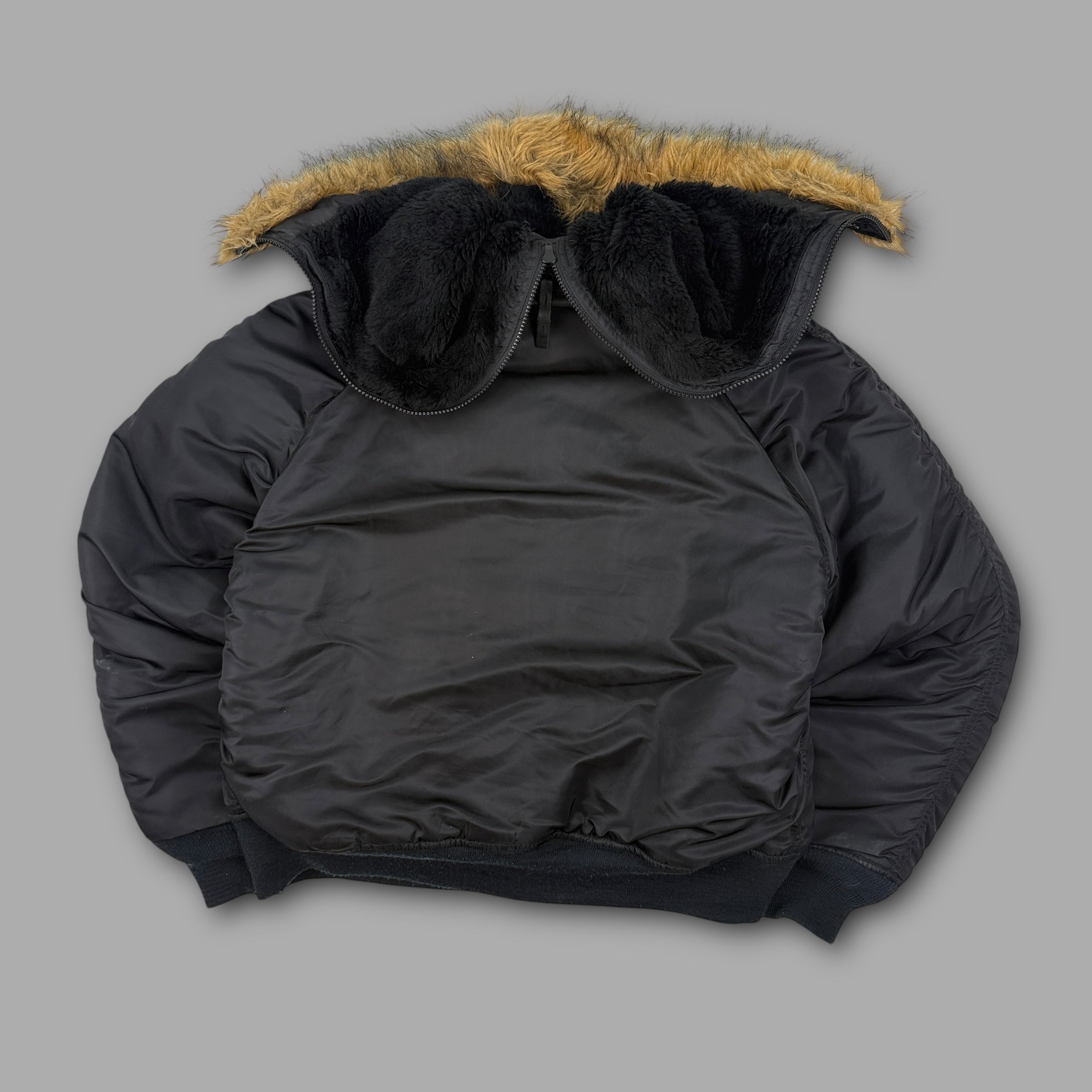 Alpha industries 2000's technical nylon split fur hood cropped bomber jacket (M)