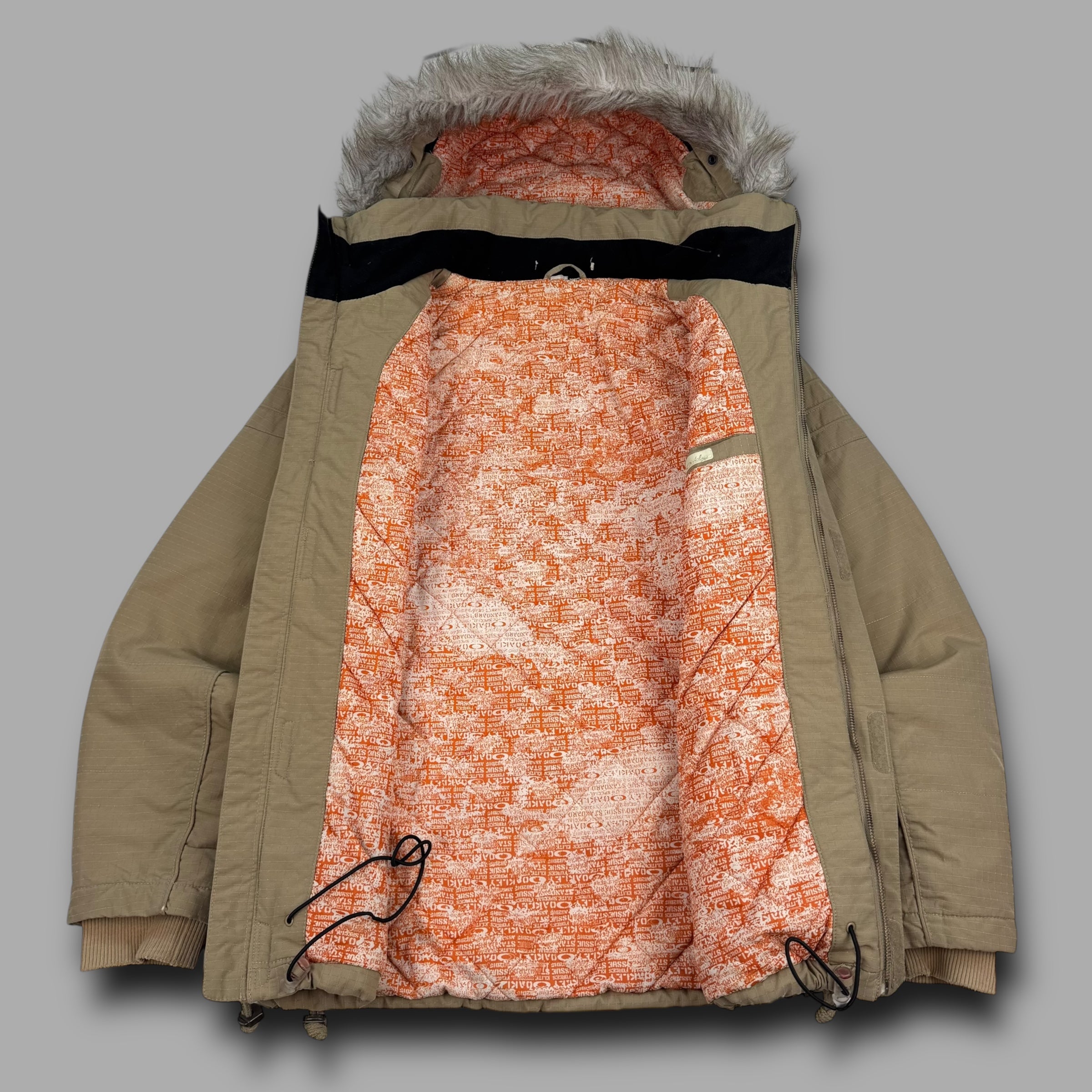 Oakley 2005 tactical field gear fur hooded softshell jacket (M)