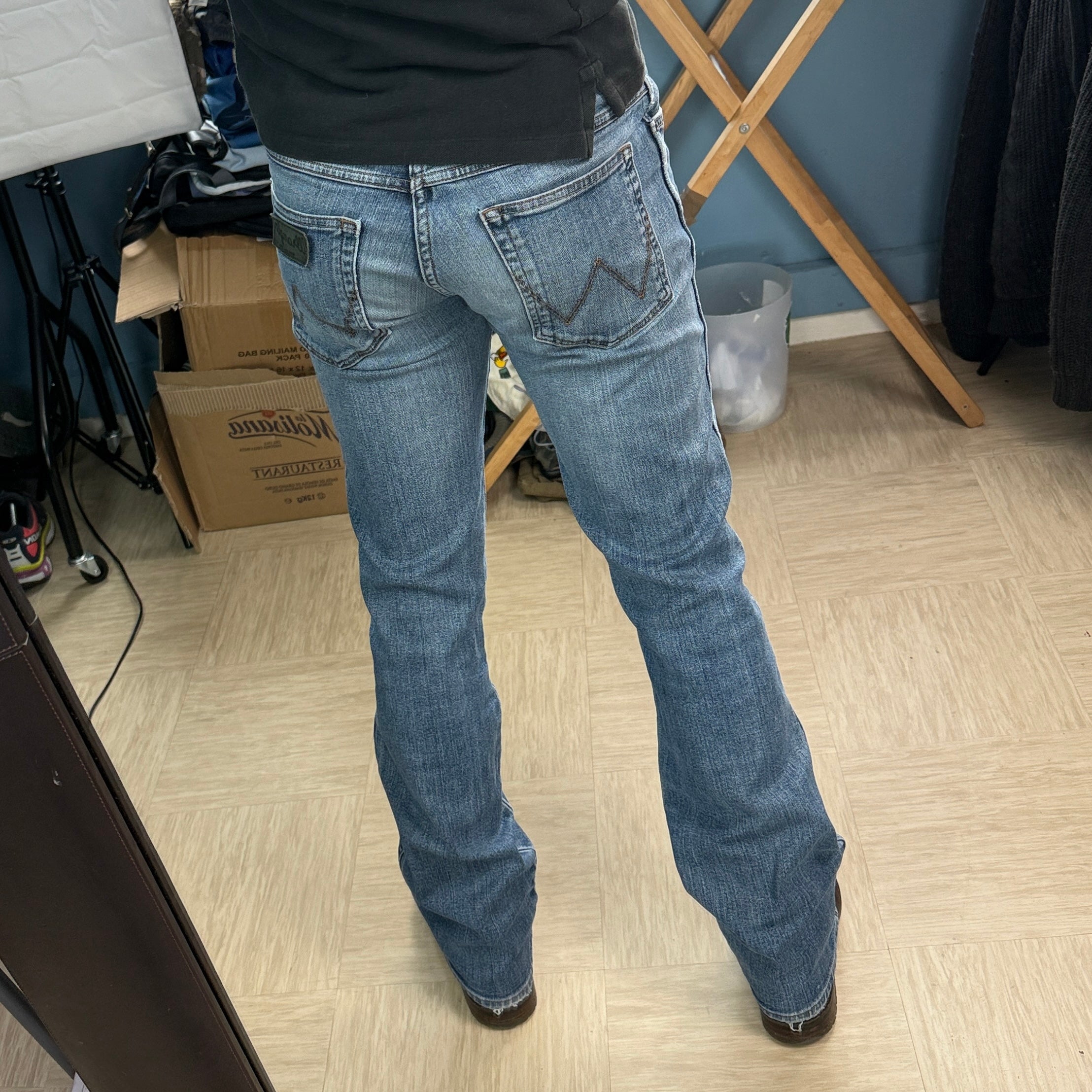 Wrangler 2000's straight fit bootcut denim jeans (S)