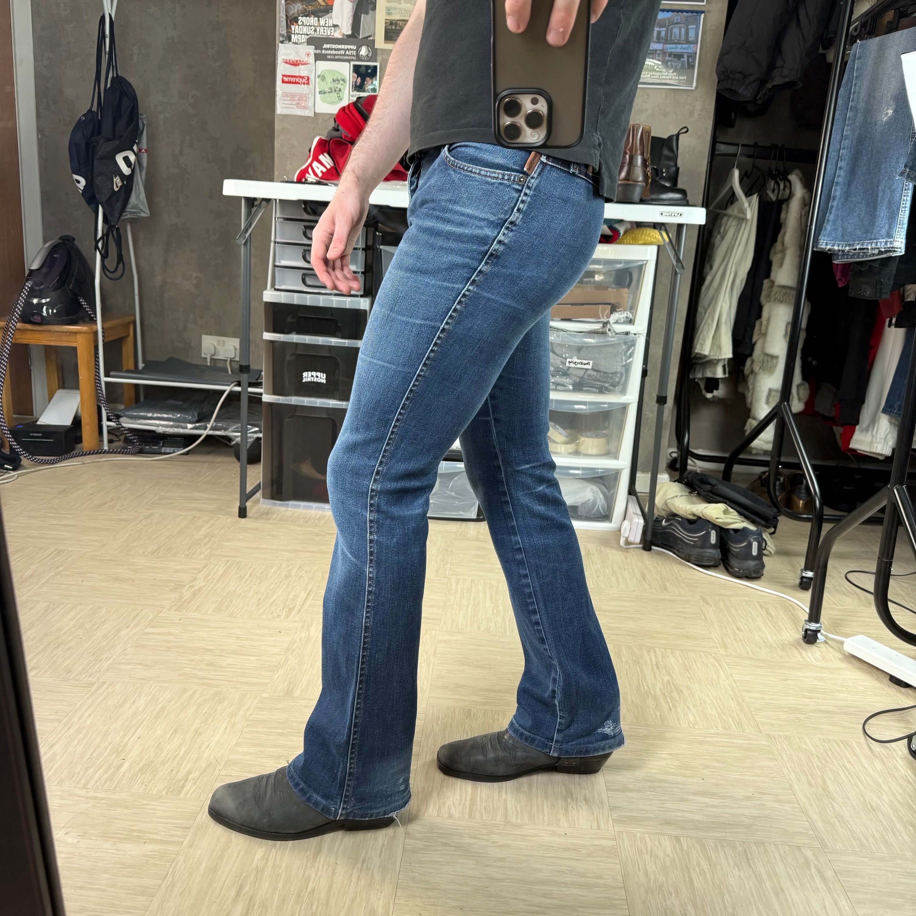 Moschino 2000's low waisted fitted denim bootcut jeans (S)