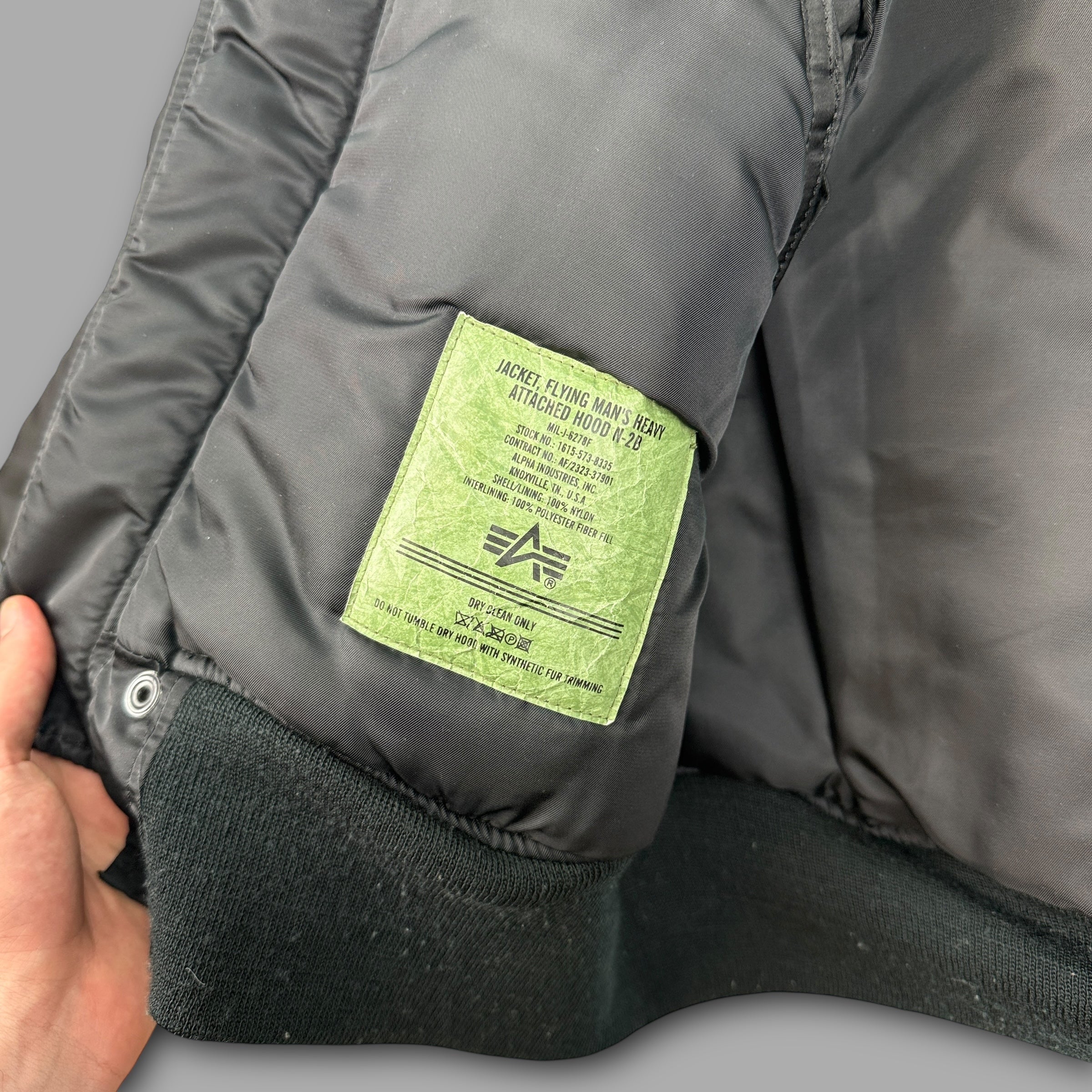 Alpha industries 2000's technical nylon split fur hood cropped bomber jacket (M)