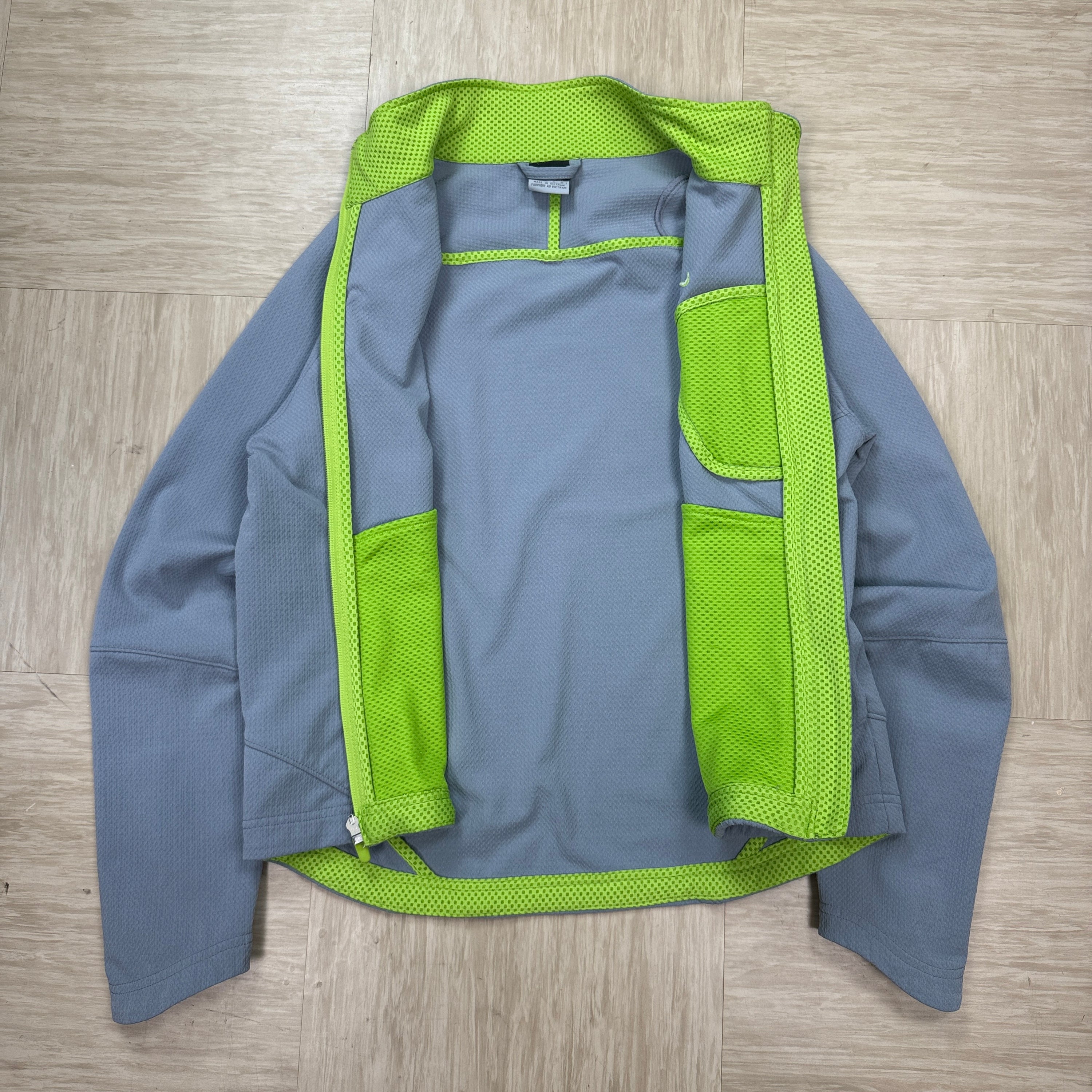 Nike sphere dry 2000's technical panelled softshell midlayer (S)