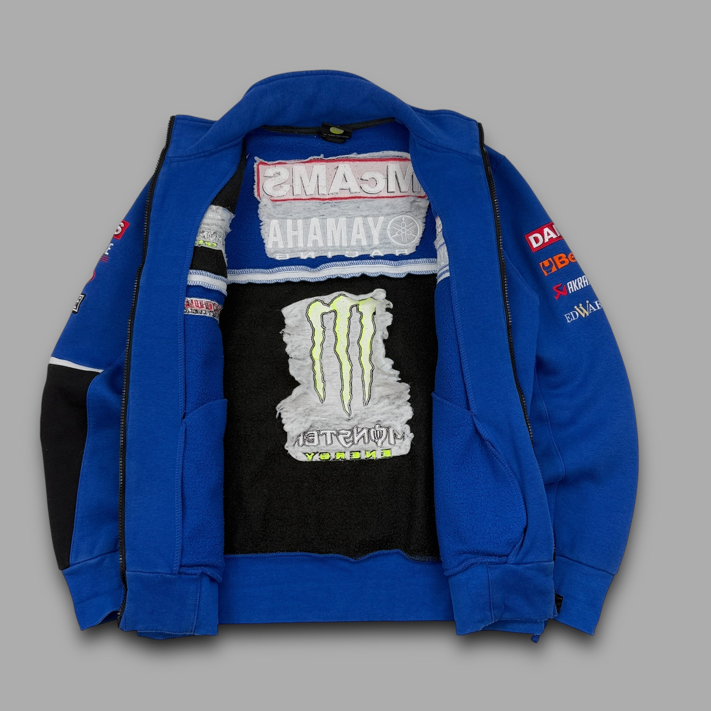 Yamaha x monster 2000's embroidered spellout graphic fleece jacket (M)