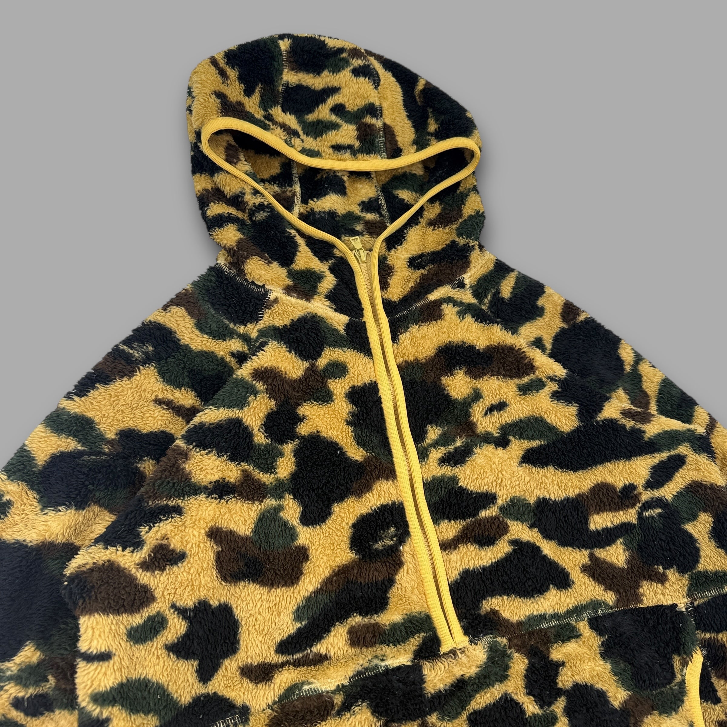 Bape 2000's half zip pullover monogram camo fleece jacket (M)