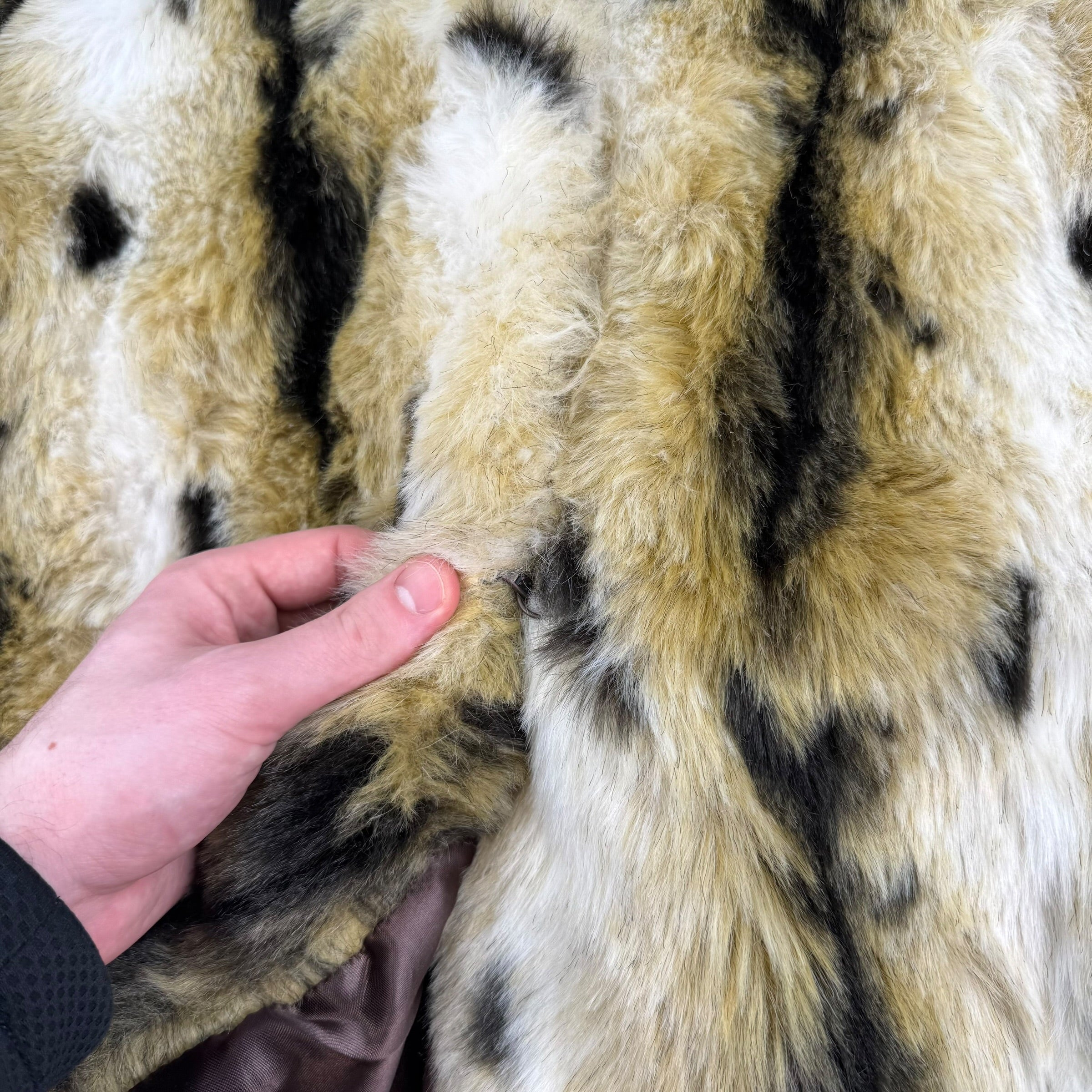 Marble 2000's faux lynx fur hooded coat with clasp closures (XS) wms