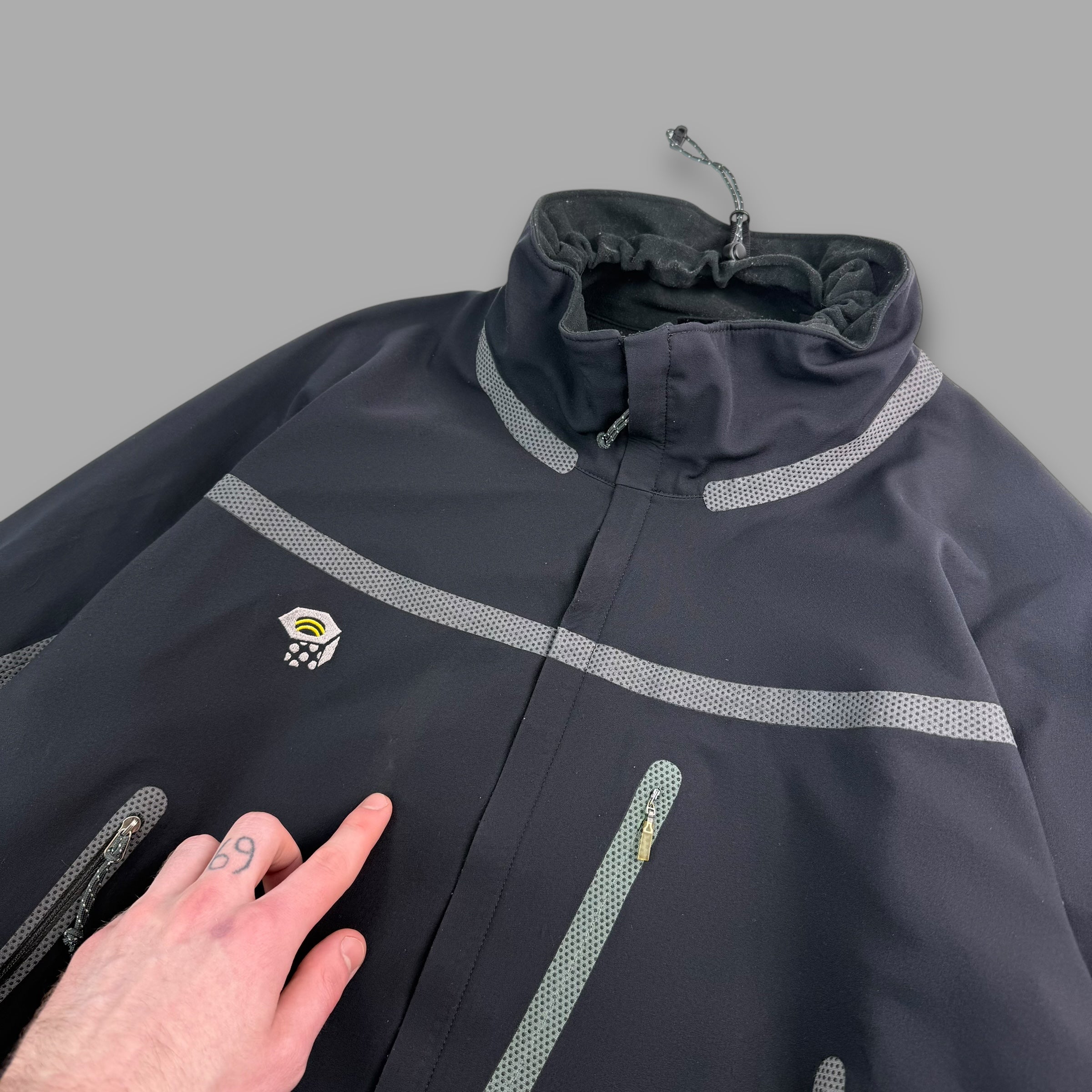 Mountain hardwear 2000's technical taped seams conduit softshell (L)