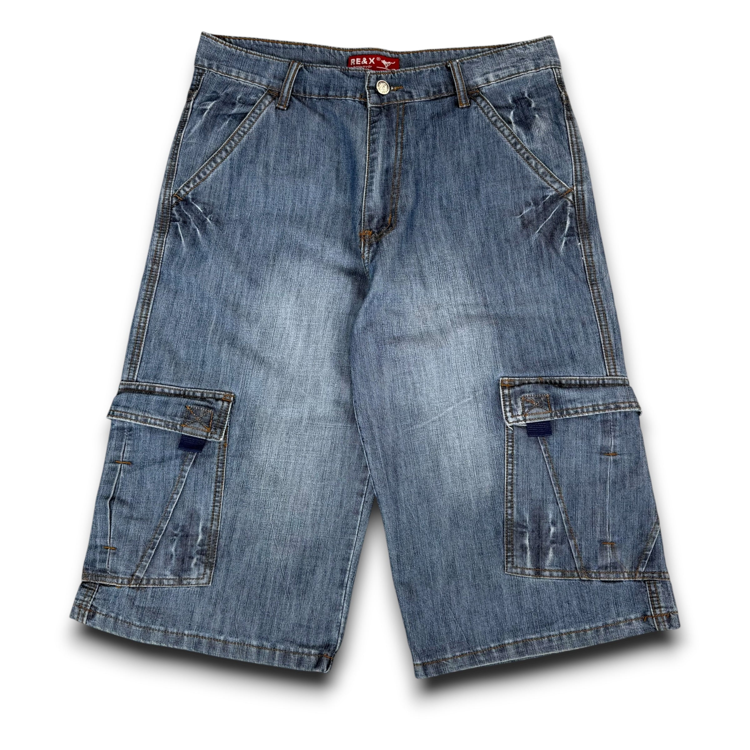 Vintage 2000's baggy cargo pocket 3/4 length denim jorts (S-M)