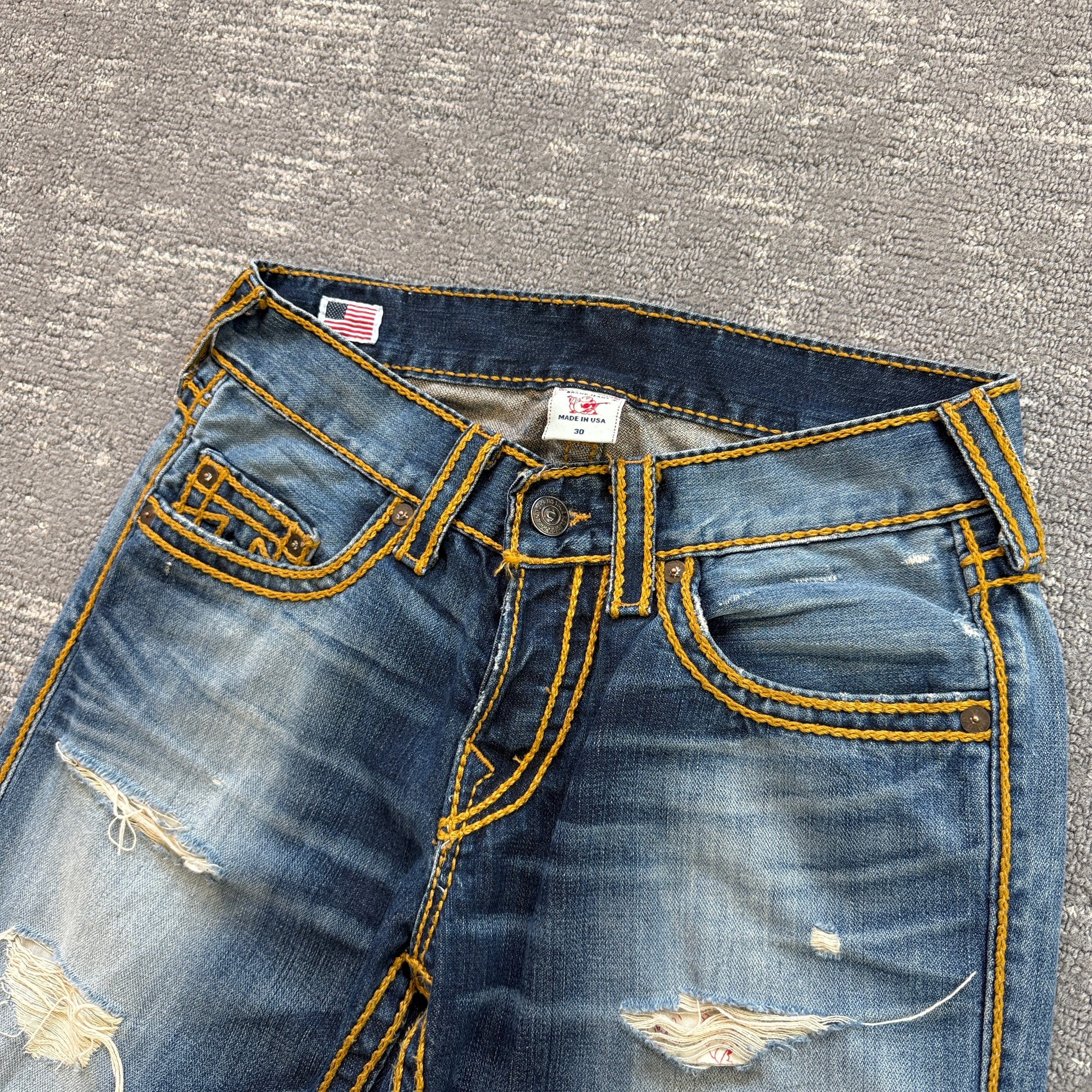 True religion 2002 relaxed straight bootcut denim contrast stitch distressed jeans (S)