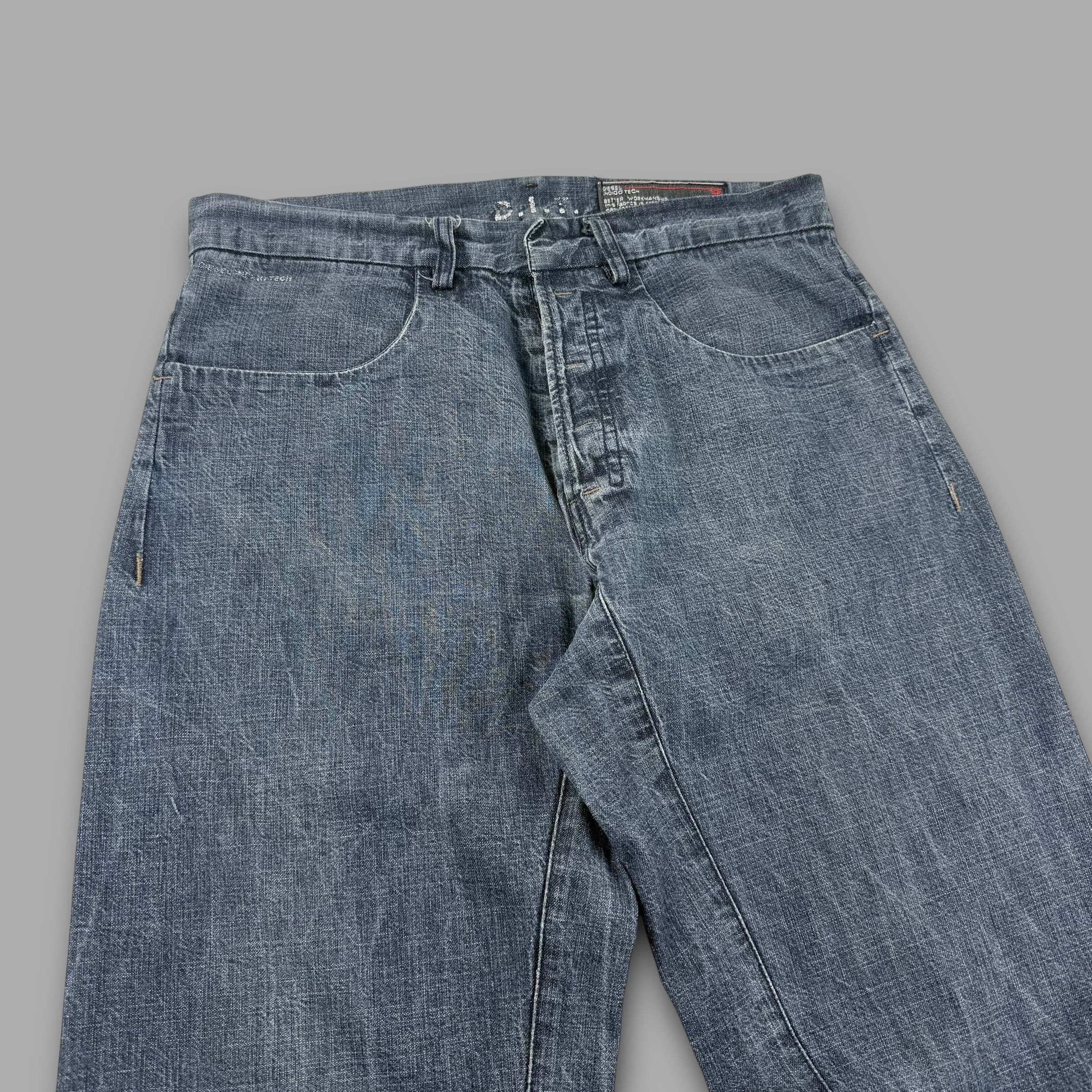 Diesel 2000's relaxed straight leg jeans (S)