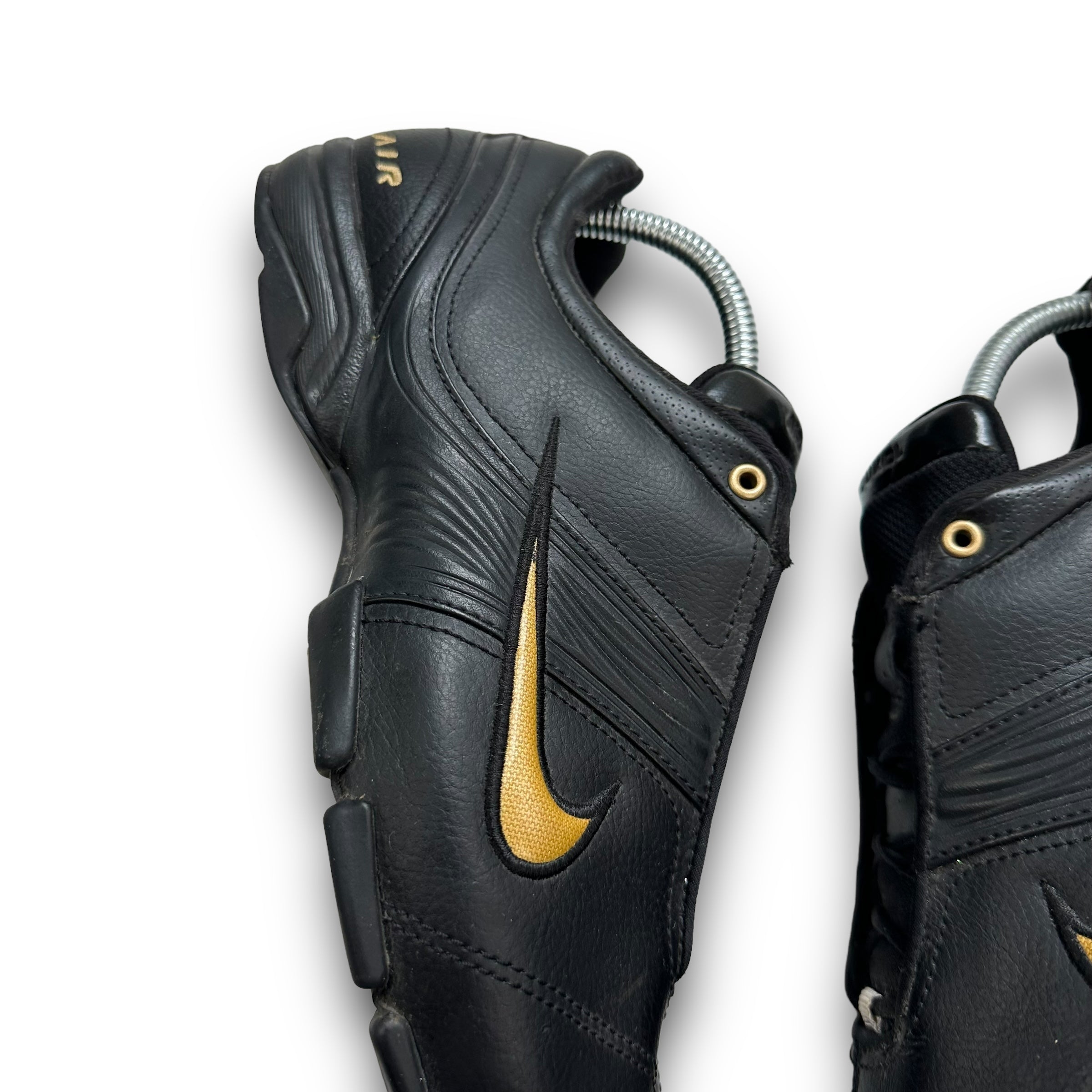 Nike air toukol II 'black and gold' 2010 (UK7)